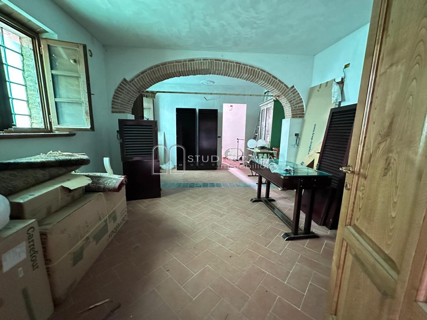 Casa indipendente con giardino, Calci la corte