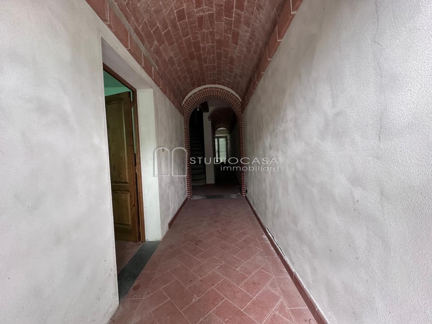 Casa indipendente con giardino, Calci la corte