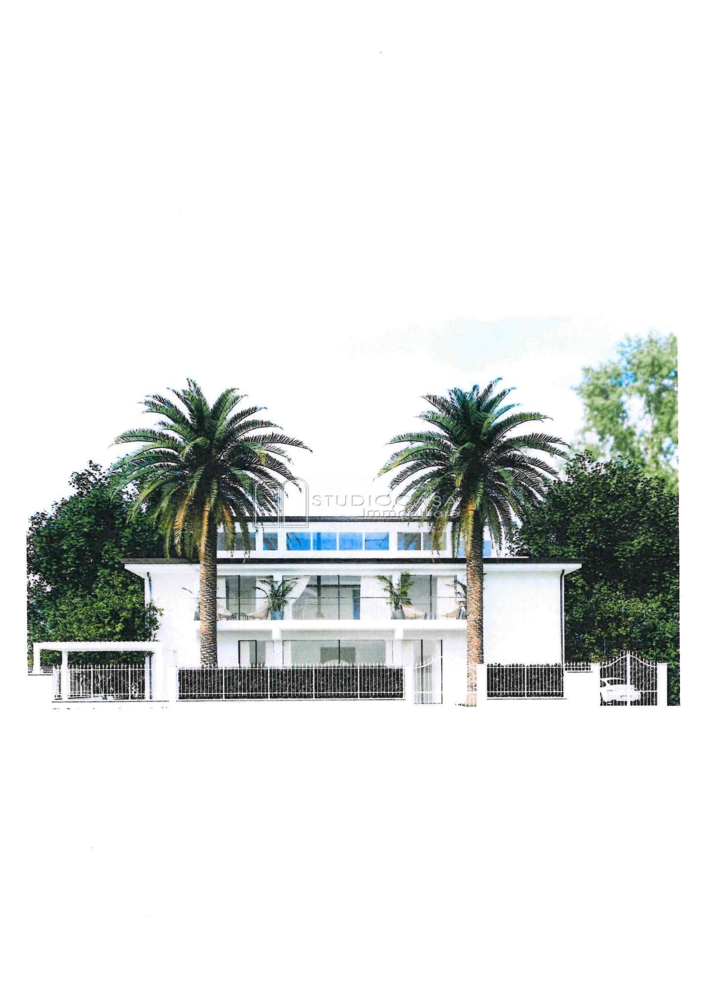 Villa con giardino a Forte dei Marmi