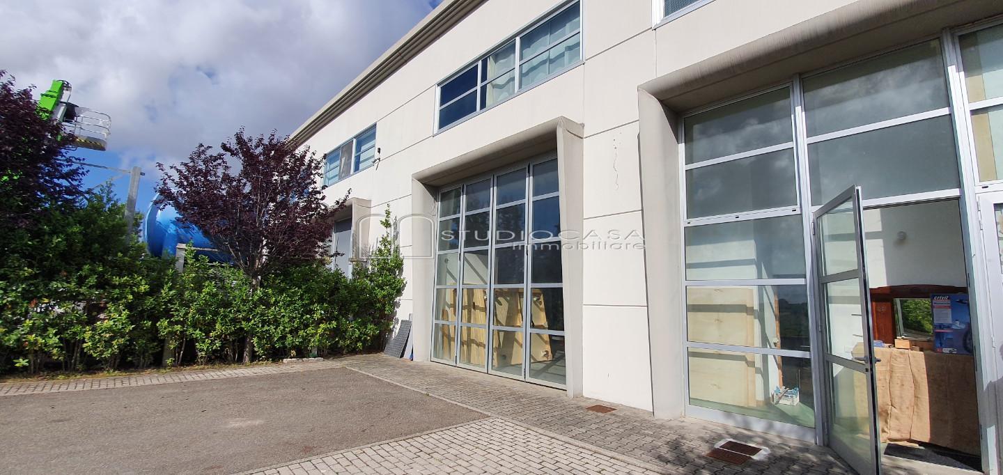 Attivit� commerciale in affitto/gestione, Pisa la fontina