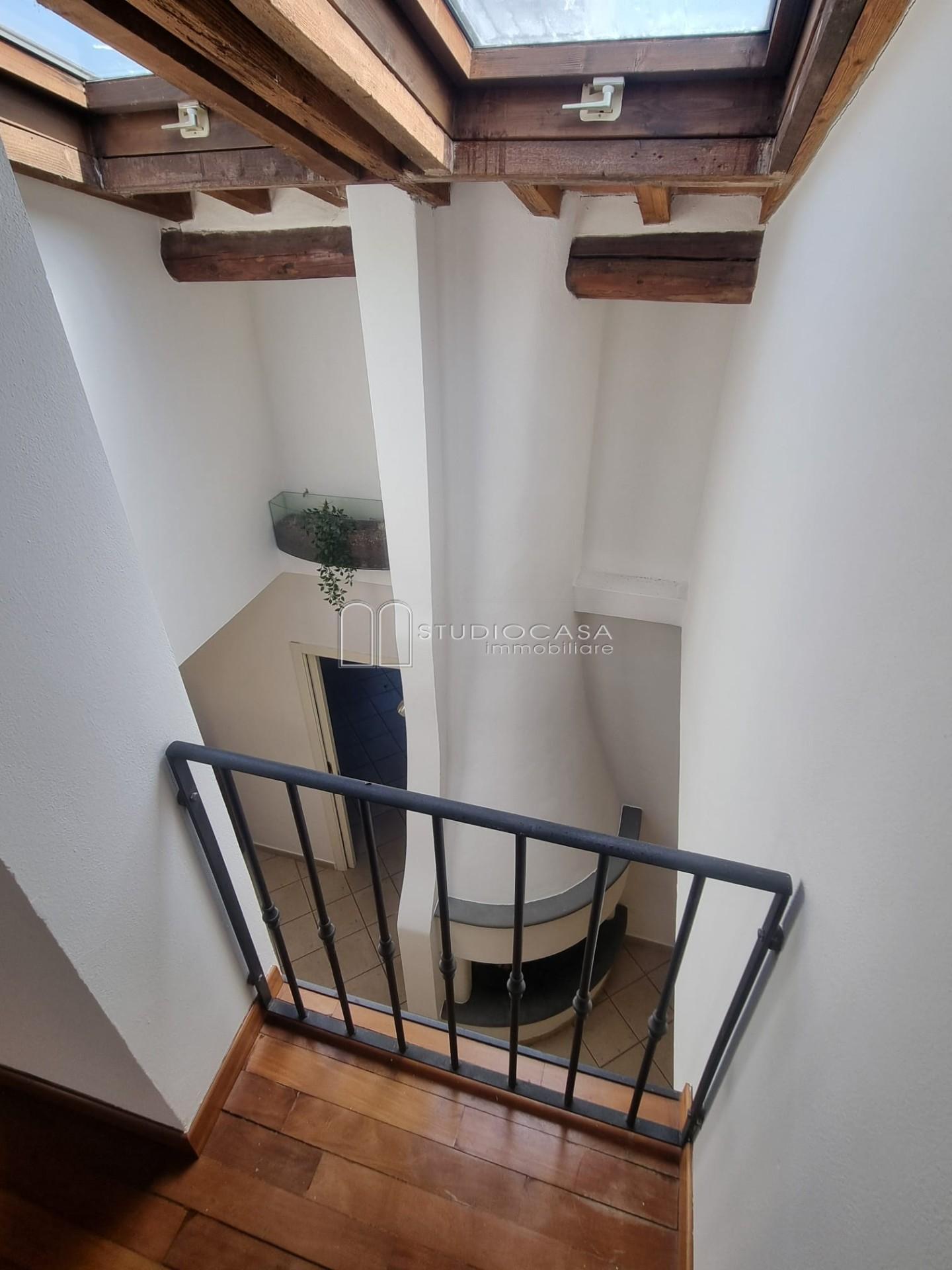 Quadrilocale arredato in affitto, Pisa santa marta