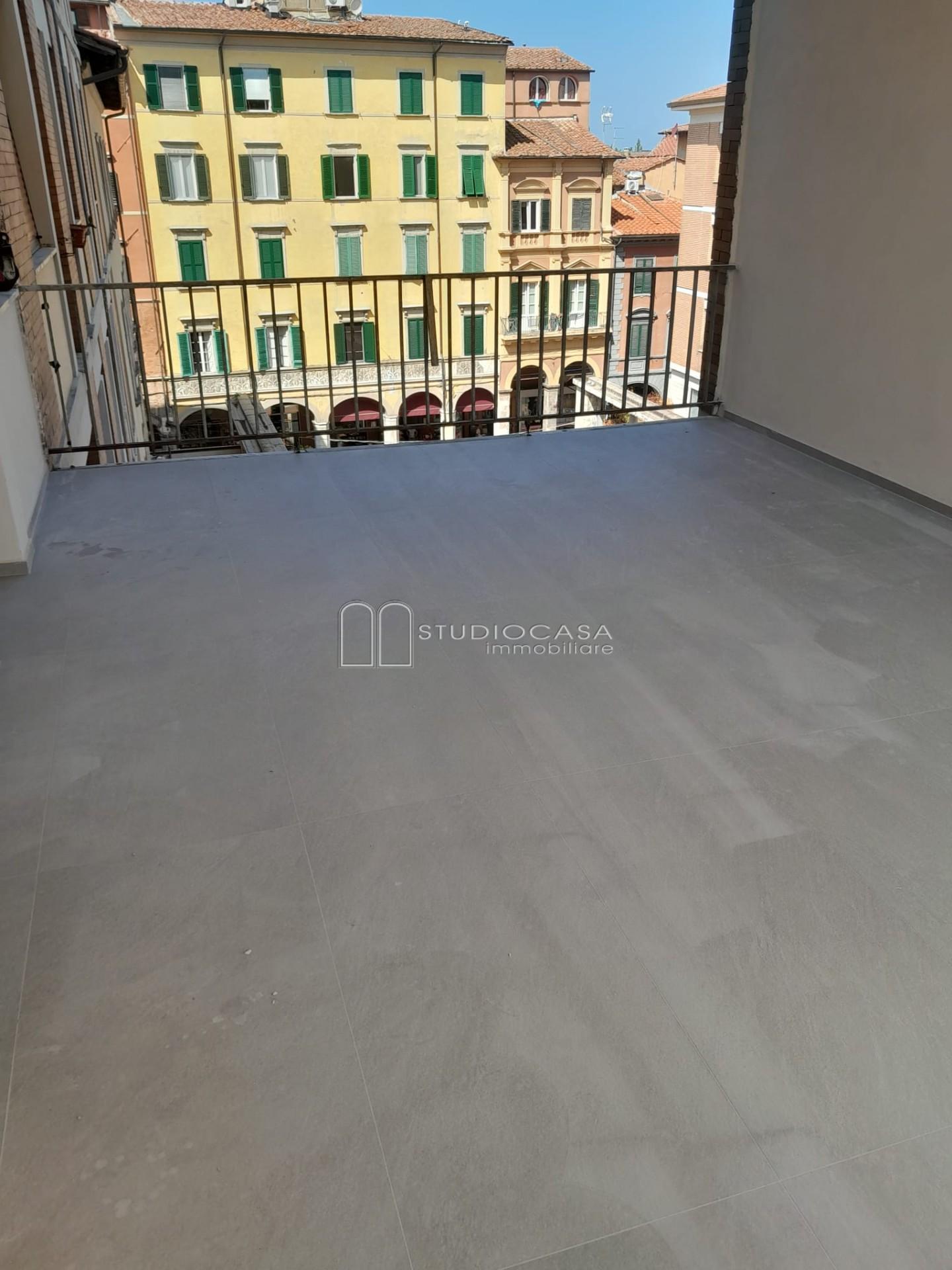 Attico con terrazzo, Pisa san francesco