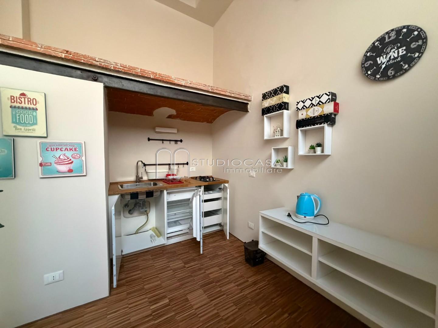 Bilocale arredato in affitto, Pisa santa caterina