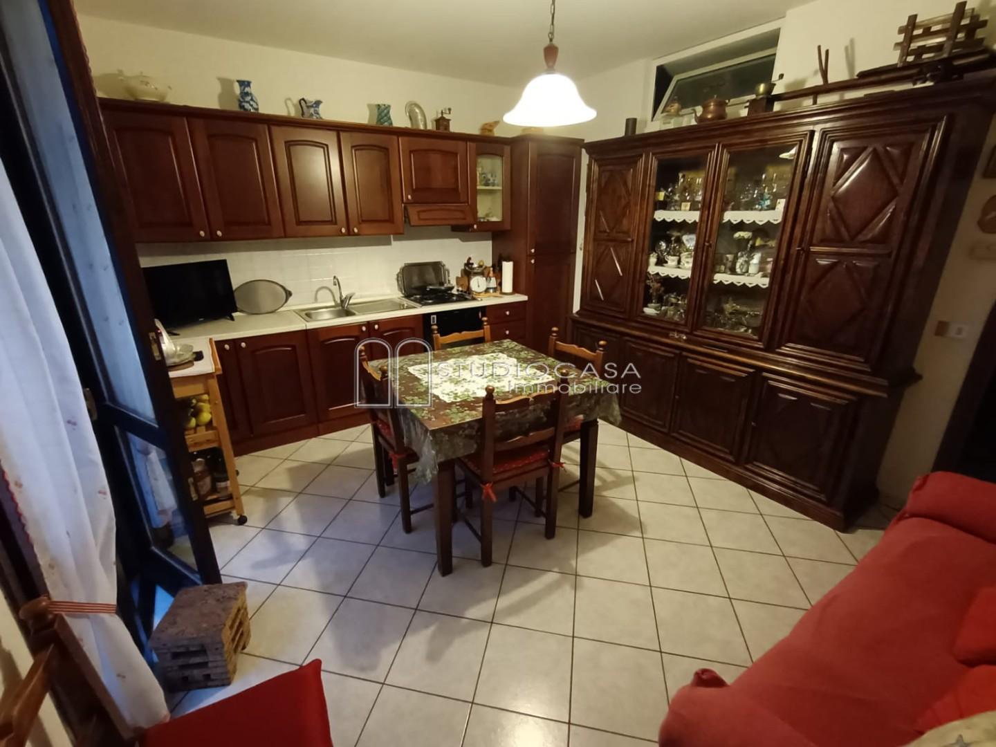 Bilocale arredato in affitto a Calci