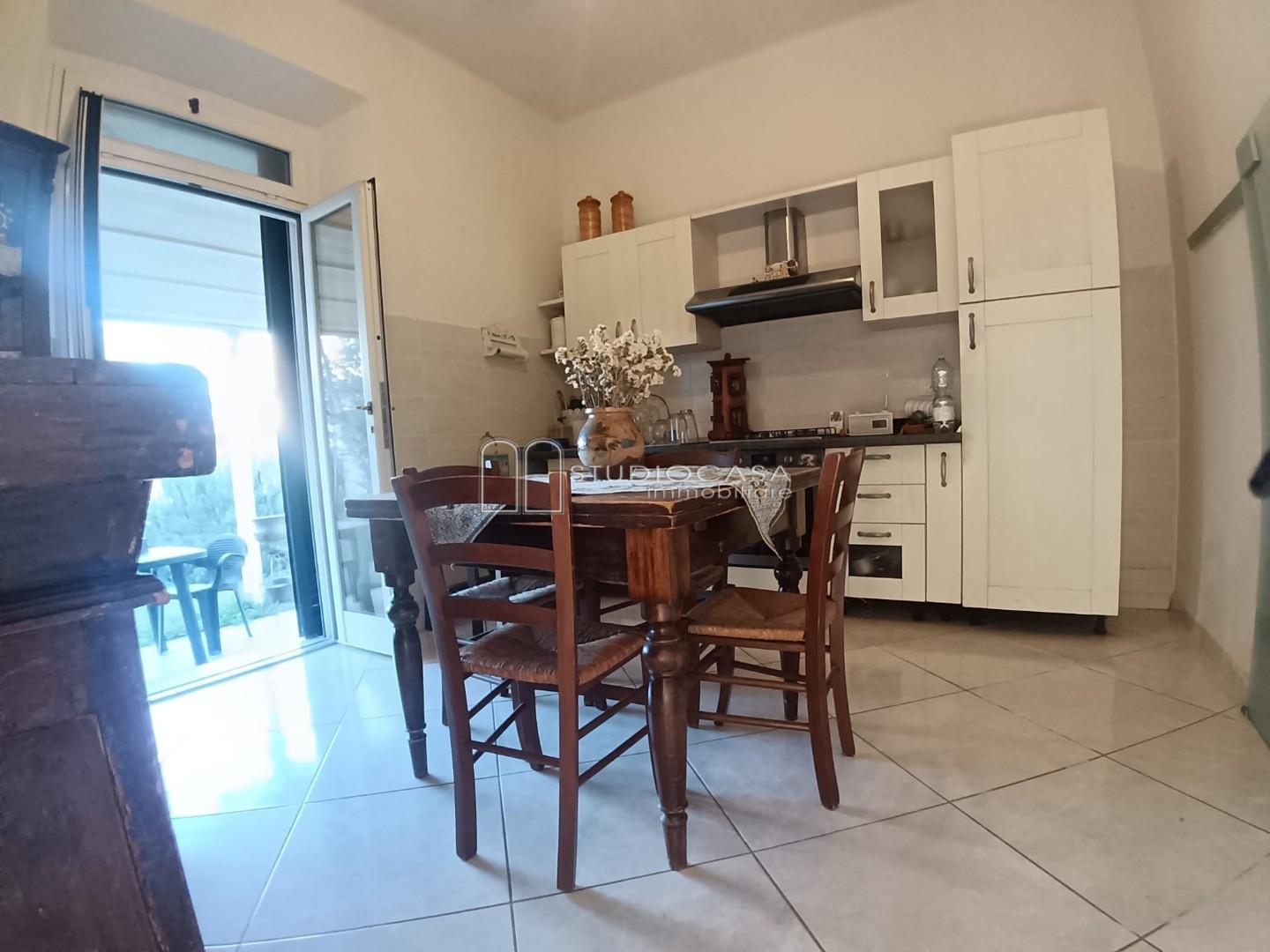 Villa Quadrifamiliari con giardino, Pisa ingegneria