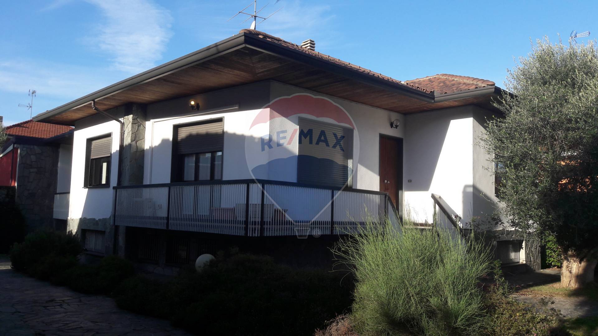 Villa con terrazzo, Legnano legnarello