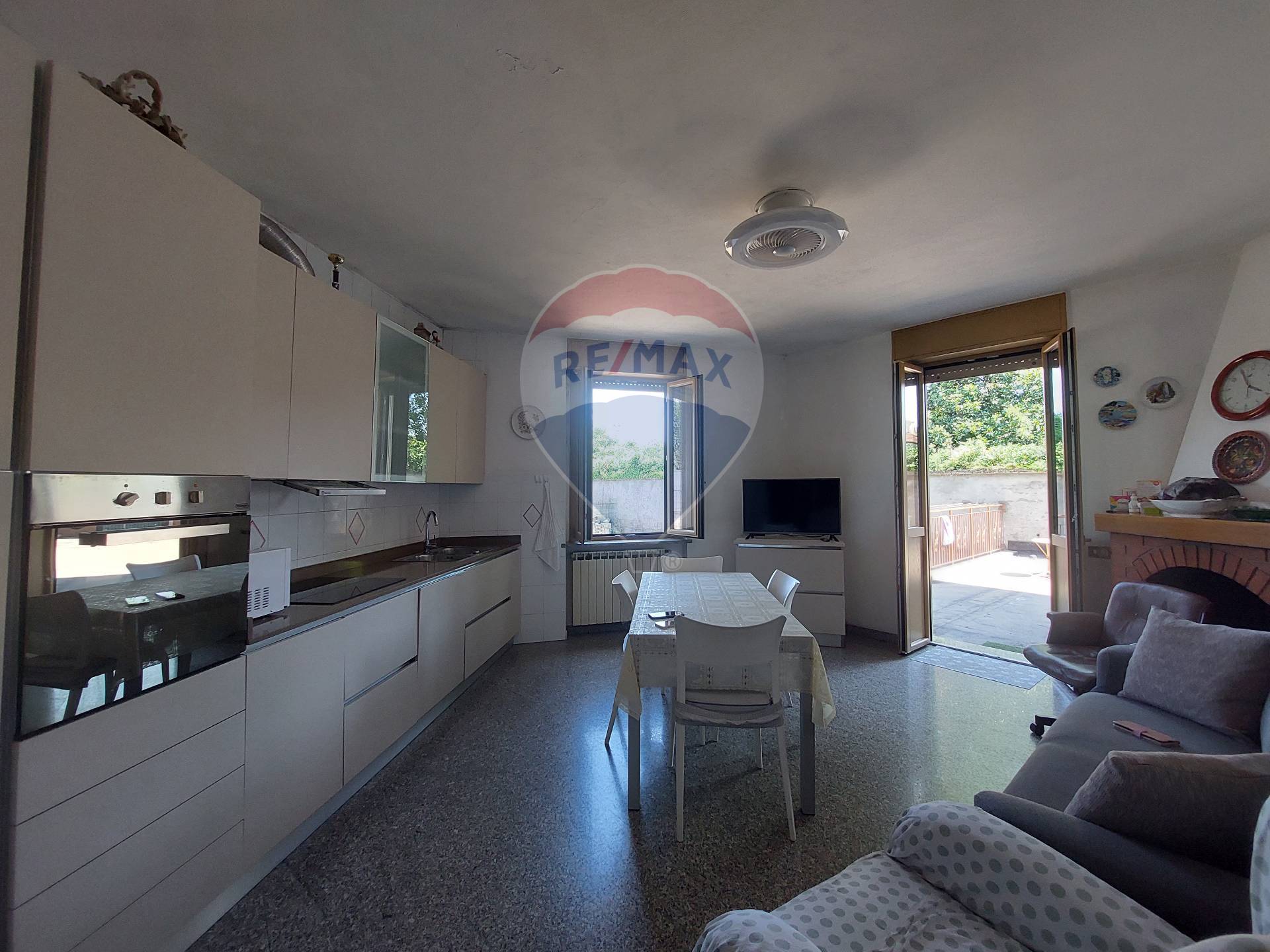 Casa Indipendente in vendita a Milano, Villa Pizzone