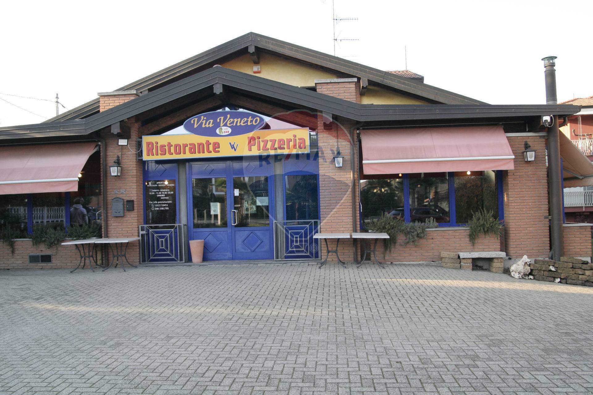 Locale commerciale in vendita a Oleggio Castello