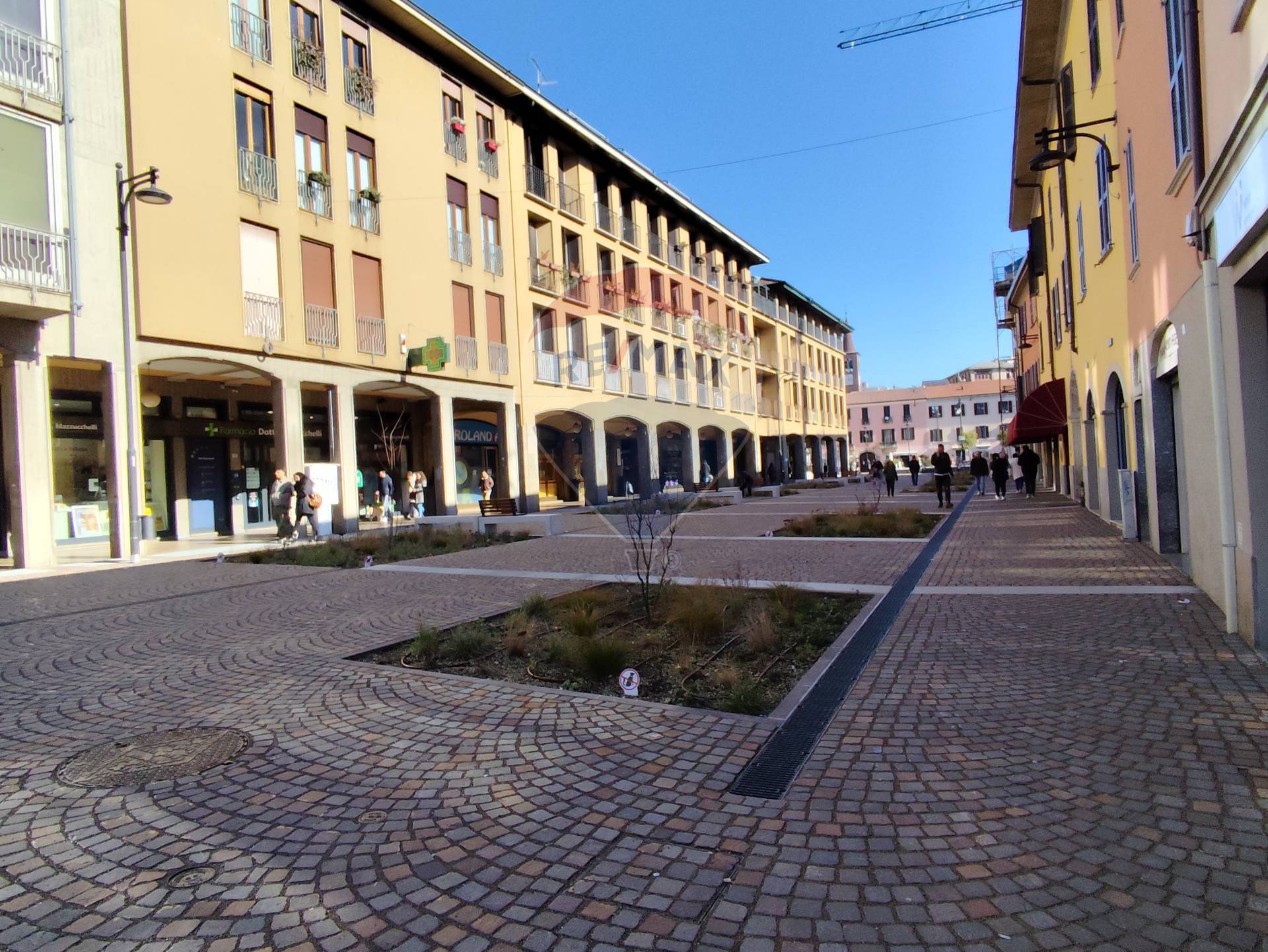 Negozio in vendita a Busto Arsizio, Centro