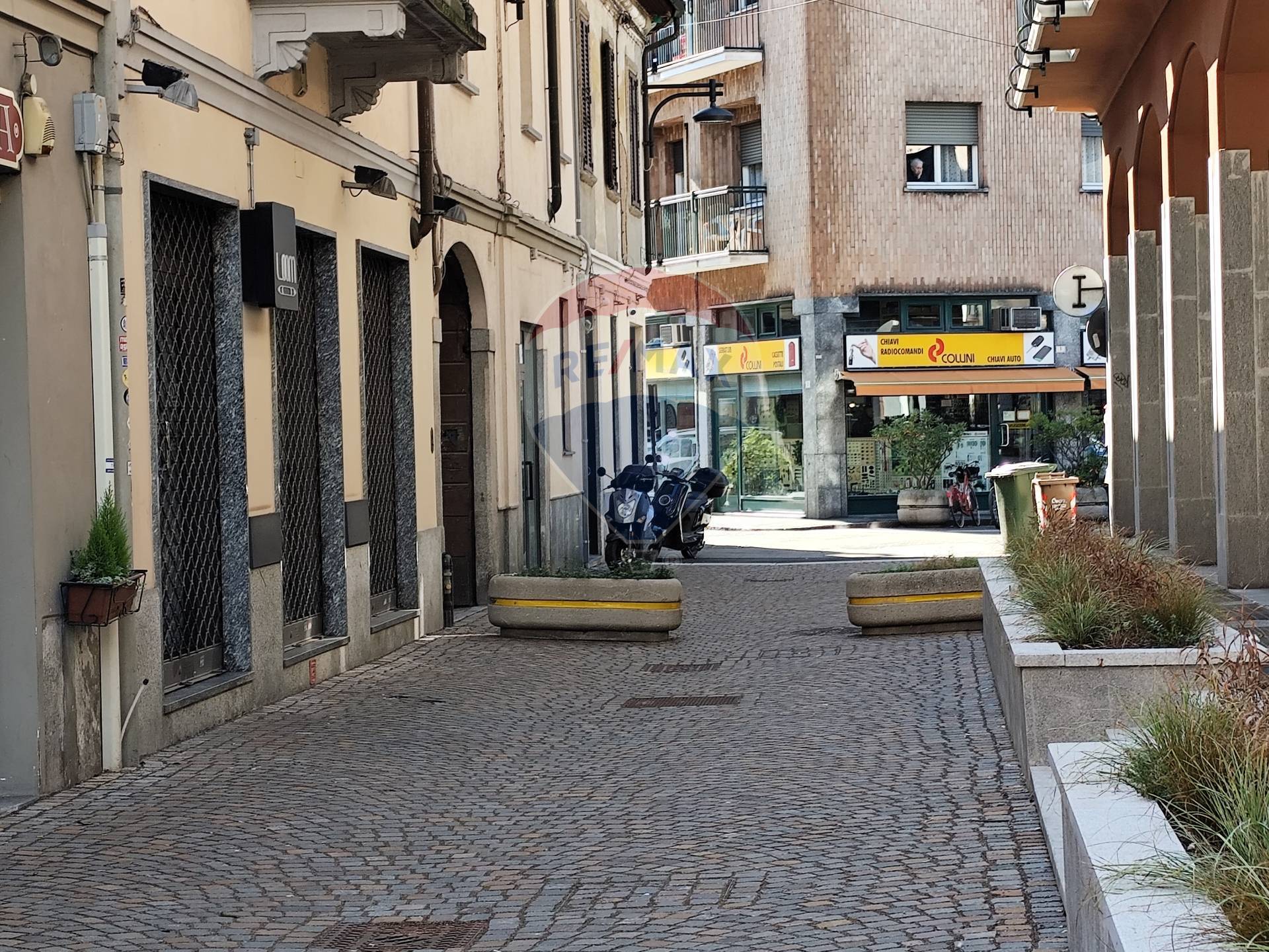 Negozio in vendita a Busto Arsizio, Centro