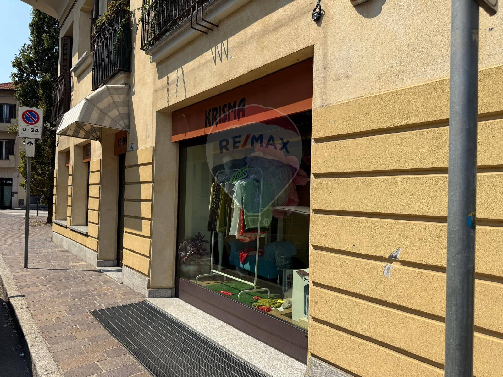 Negozio in vendita a Parabiago