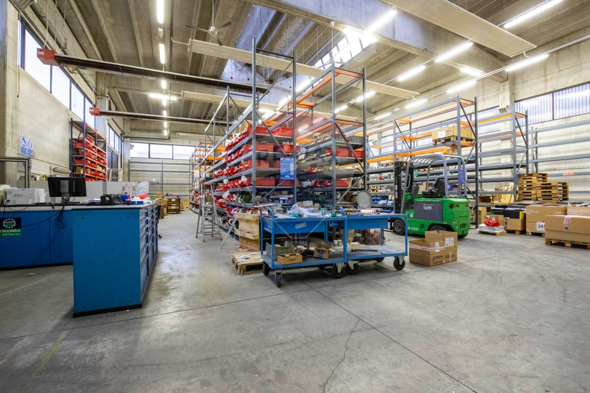 Capannone Industriale in vendita a Nerviano