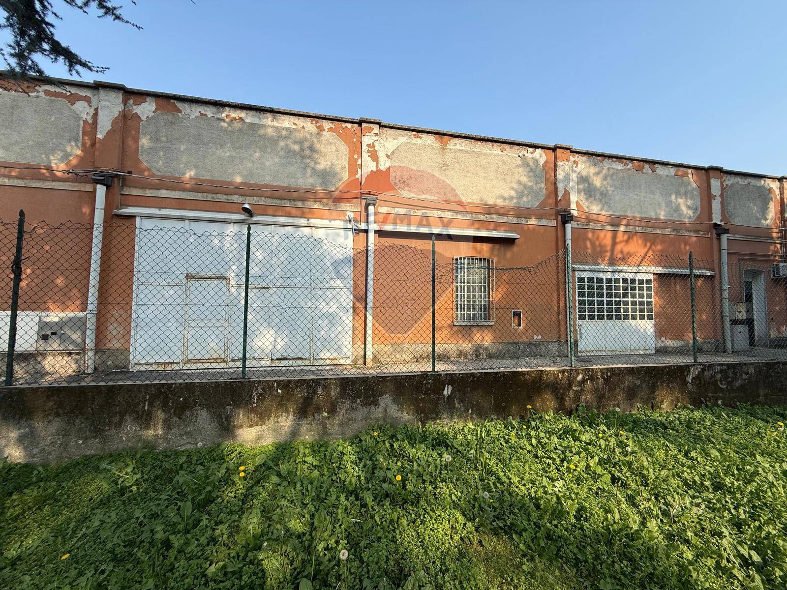 Capannone Industriale in vendita a Canegrate