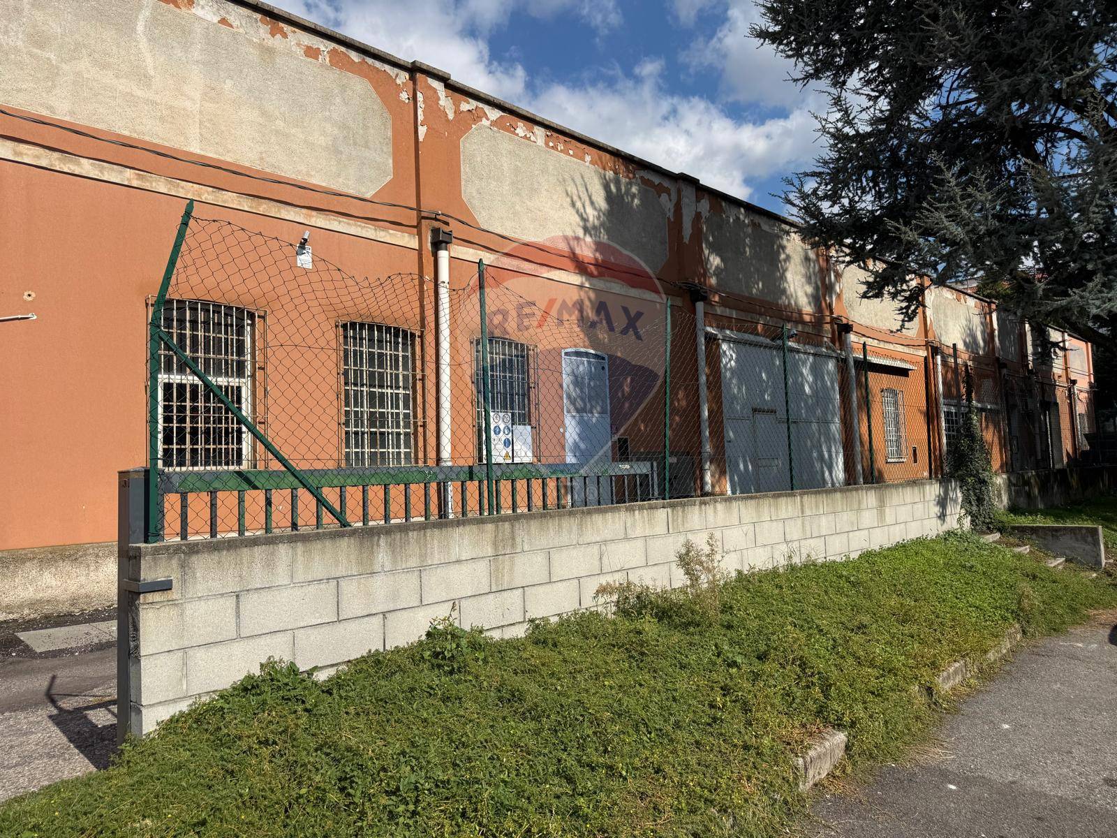 Capannone Industriale in vendita a Canegrate