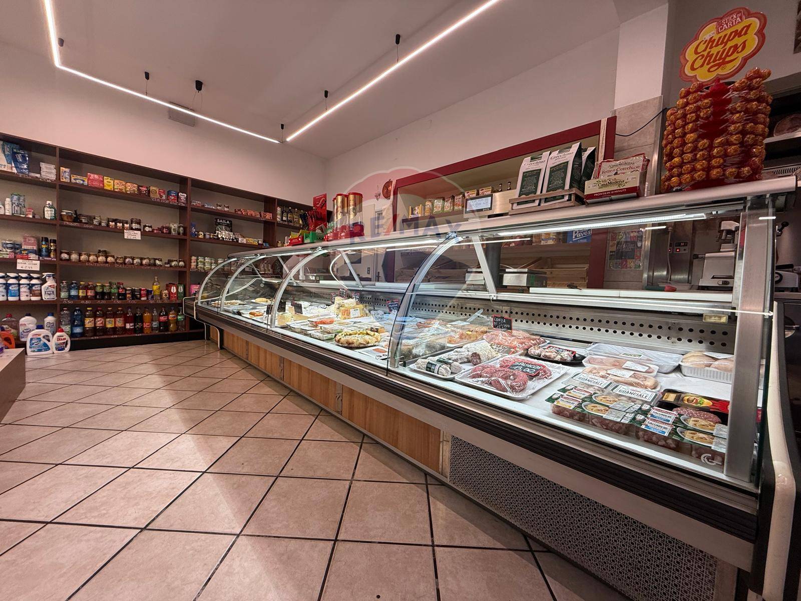 Attivit Commerciale in vendita a Legnano, Confine Con S. Giorgio S/L