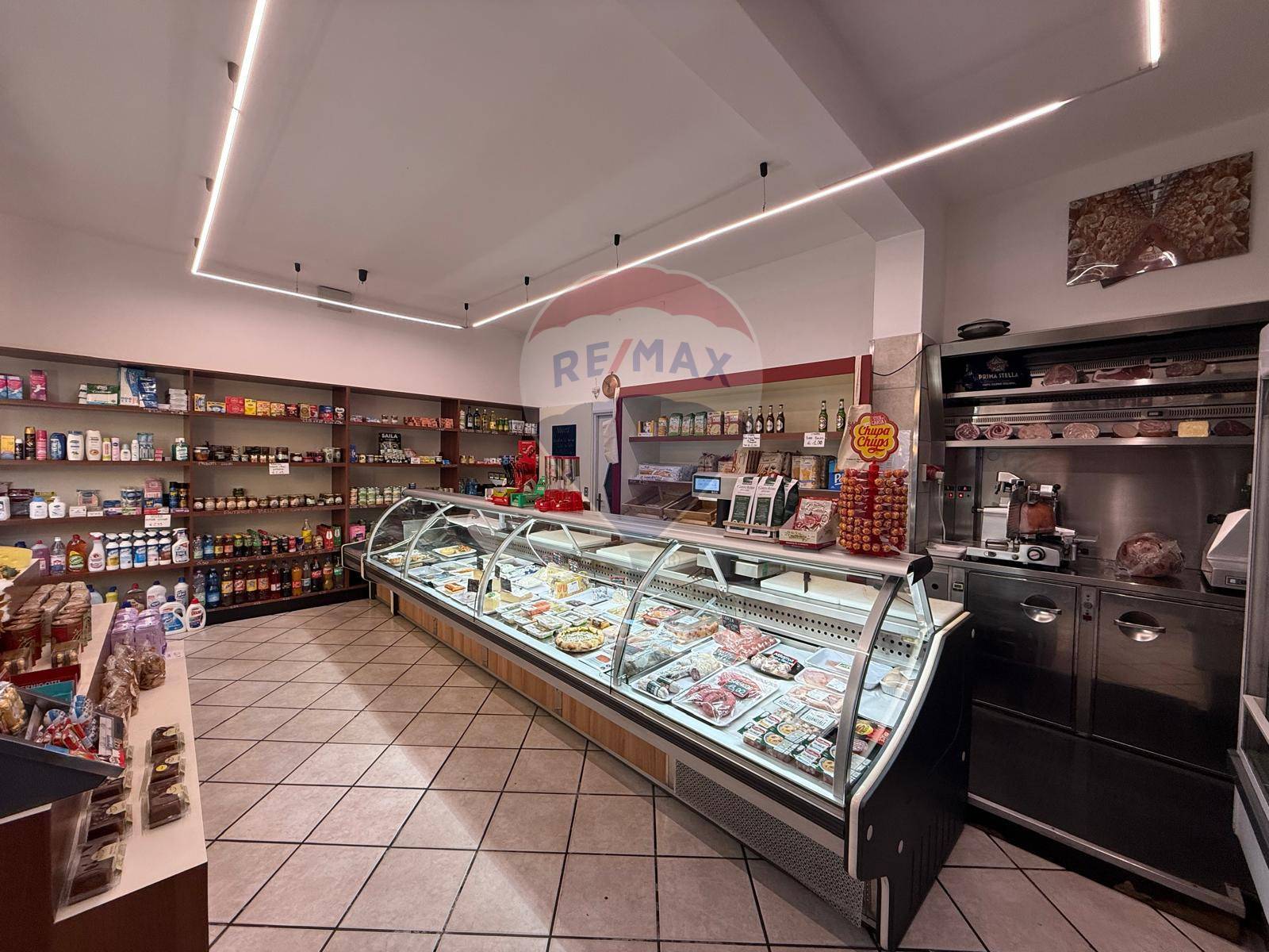 Attivit Commerciale in vendita a Legnano, Confine Con S. Giorgio S/L