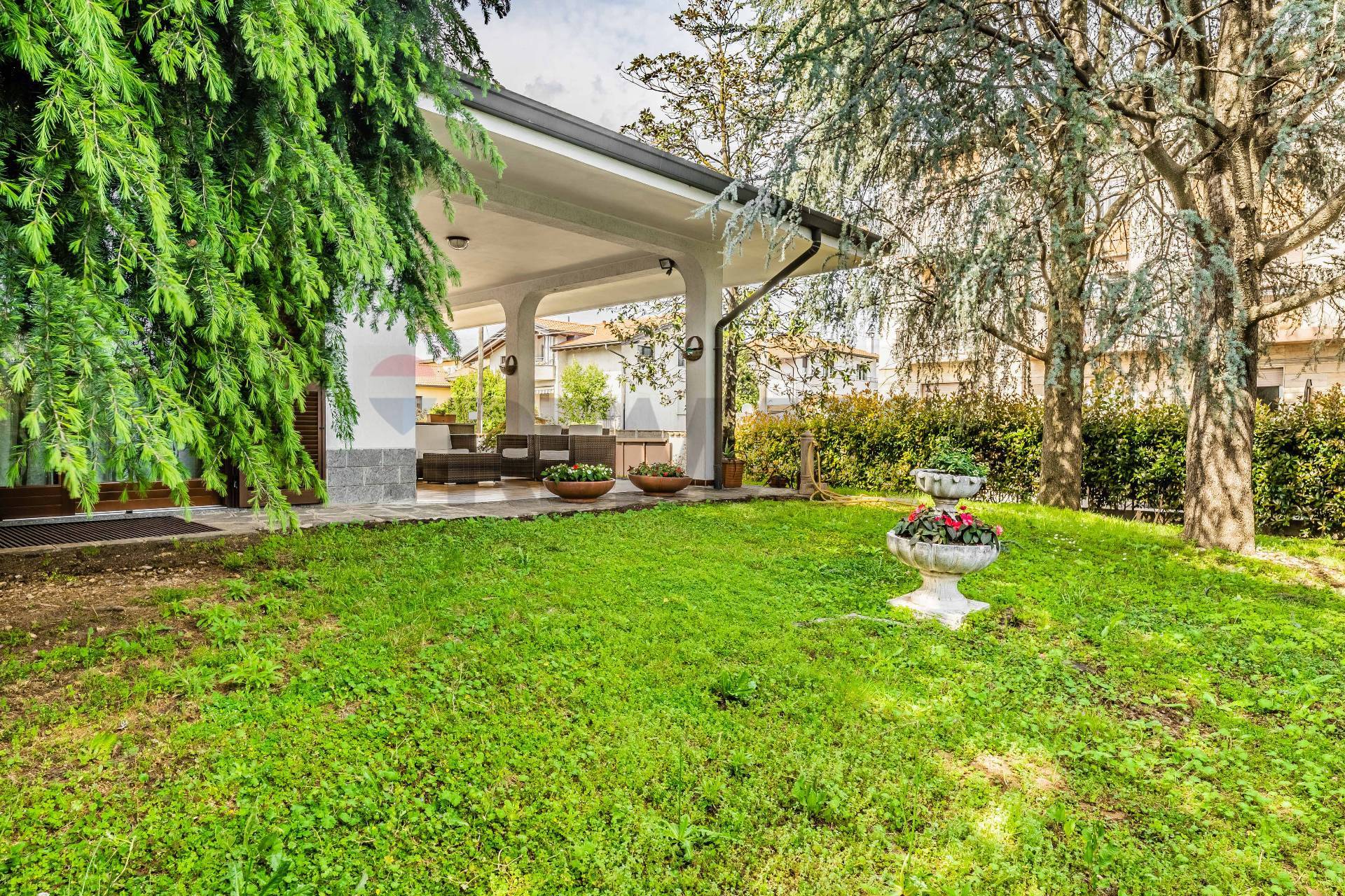 Villa singola in vendita a Busto Garolfo