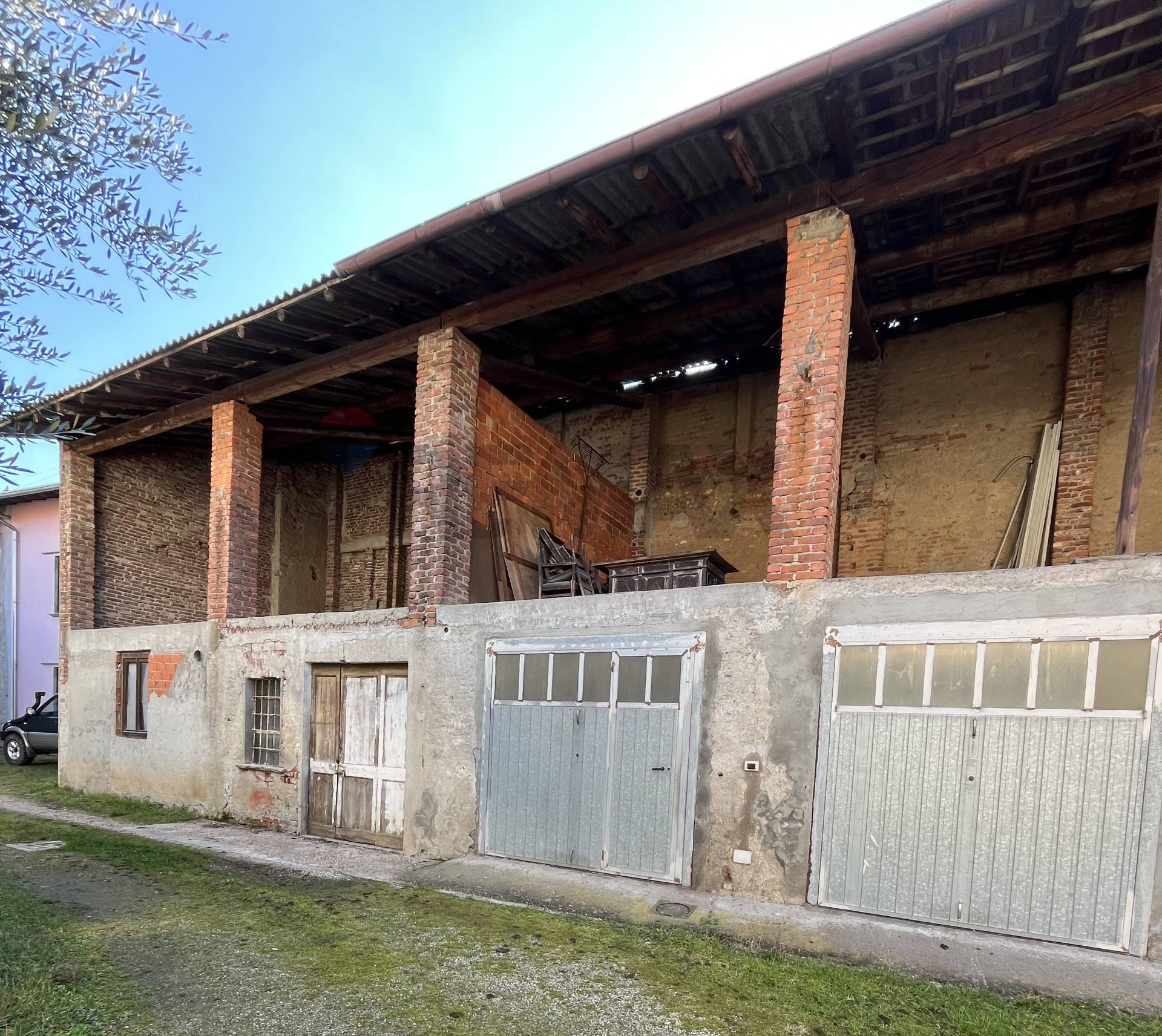 Rustico in vendita a Vanzaghello