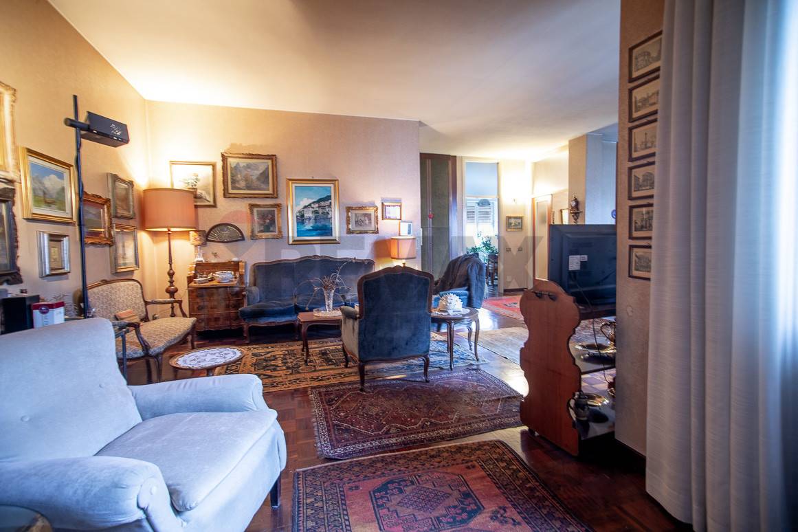 Appartamento in vendita a Saronno, Centro