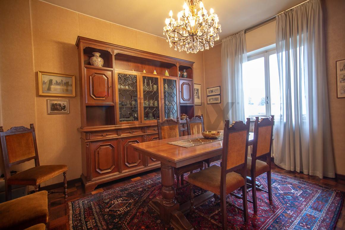 Appartamento in vendita a Saronno, Centro