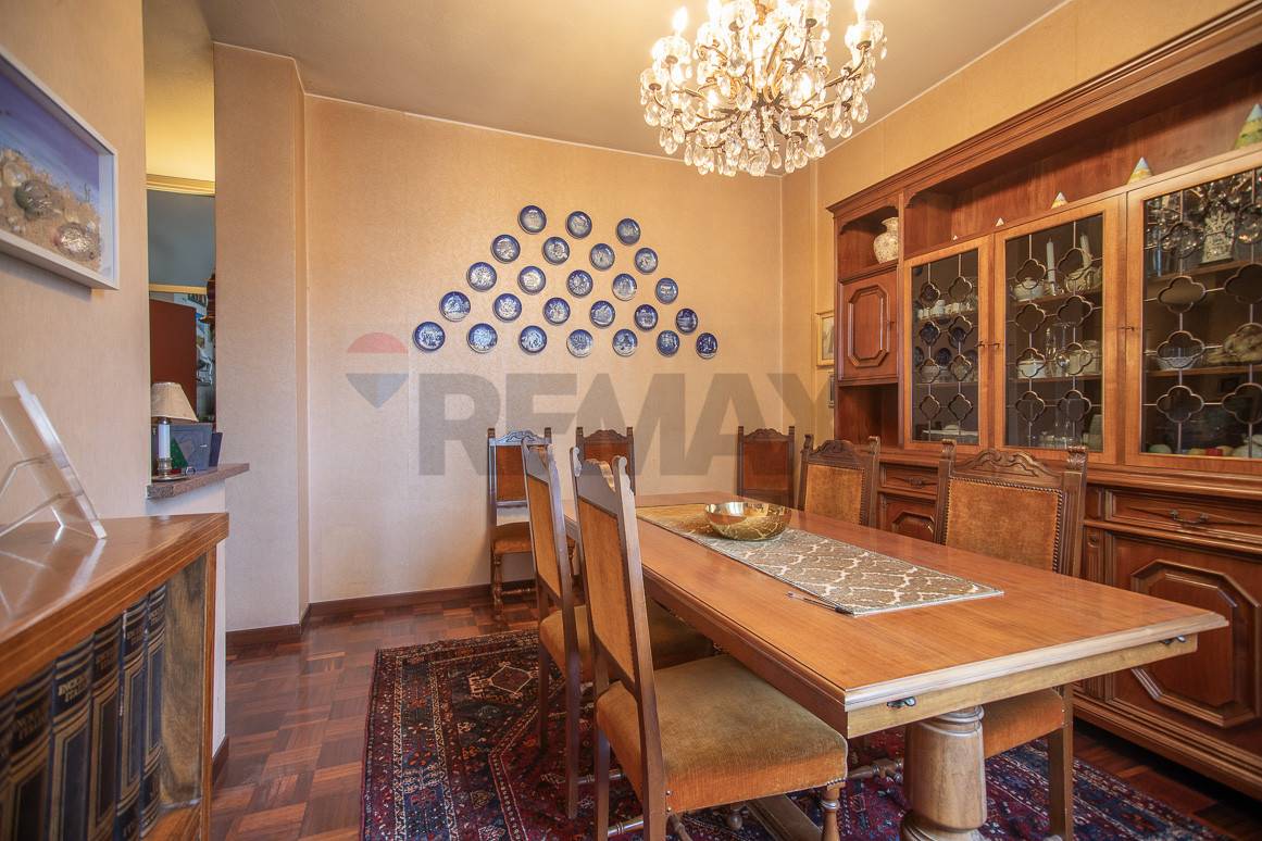 Appartamento in vendita a Saronno, Centro