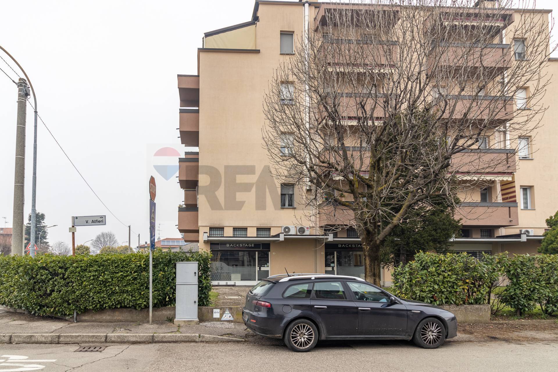 Negozio in vendita a Villa Cortese