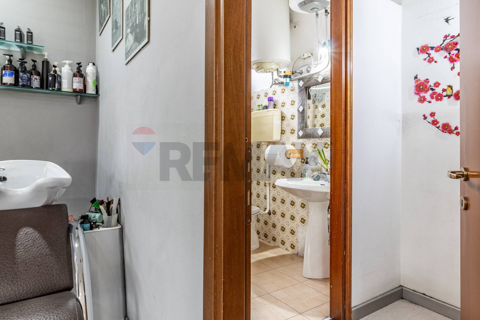 Negozio in vendita a Villa Cortese