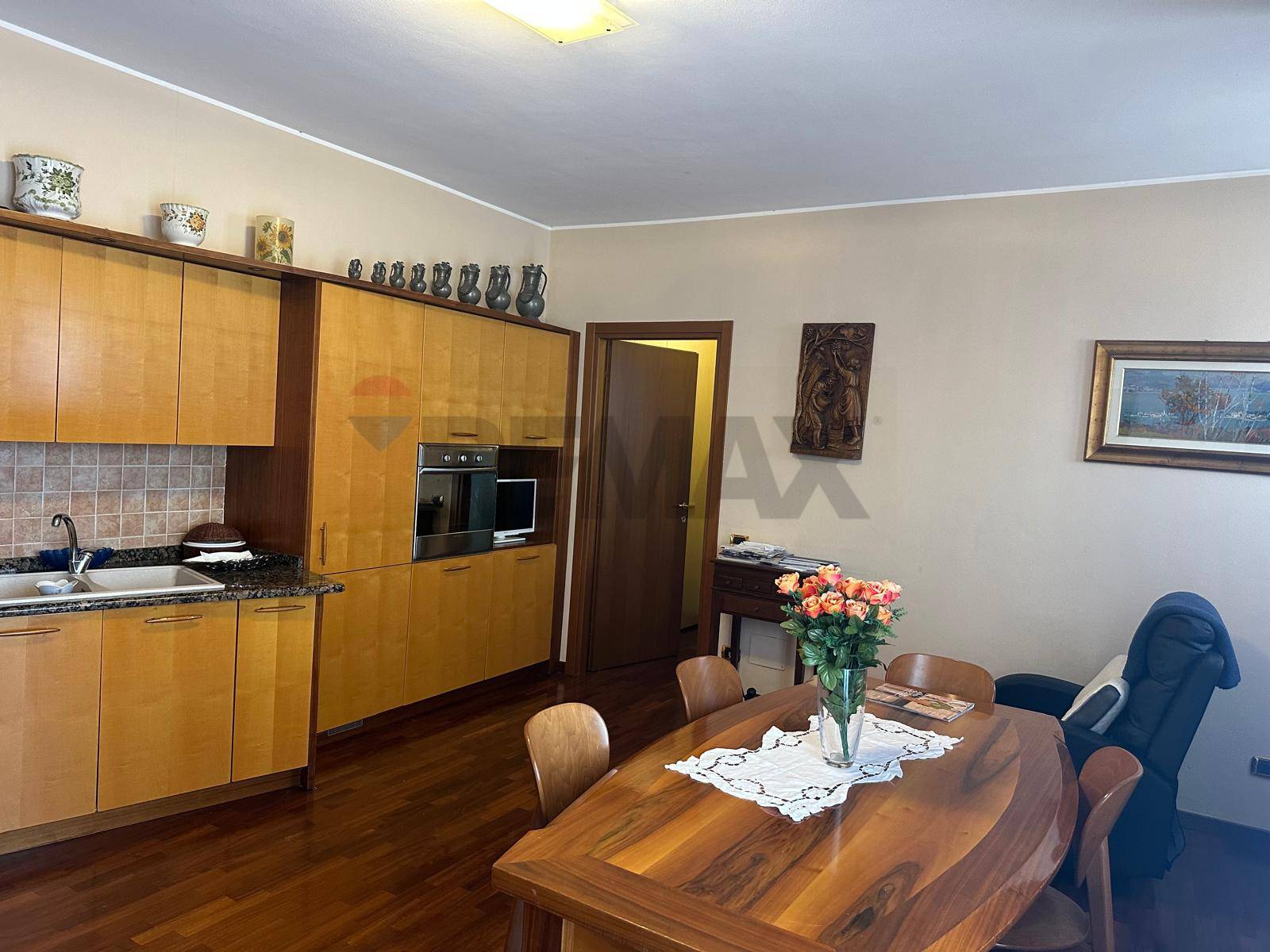 Appartamento in vendita a Legnano, Piscina