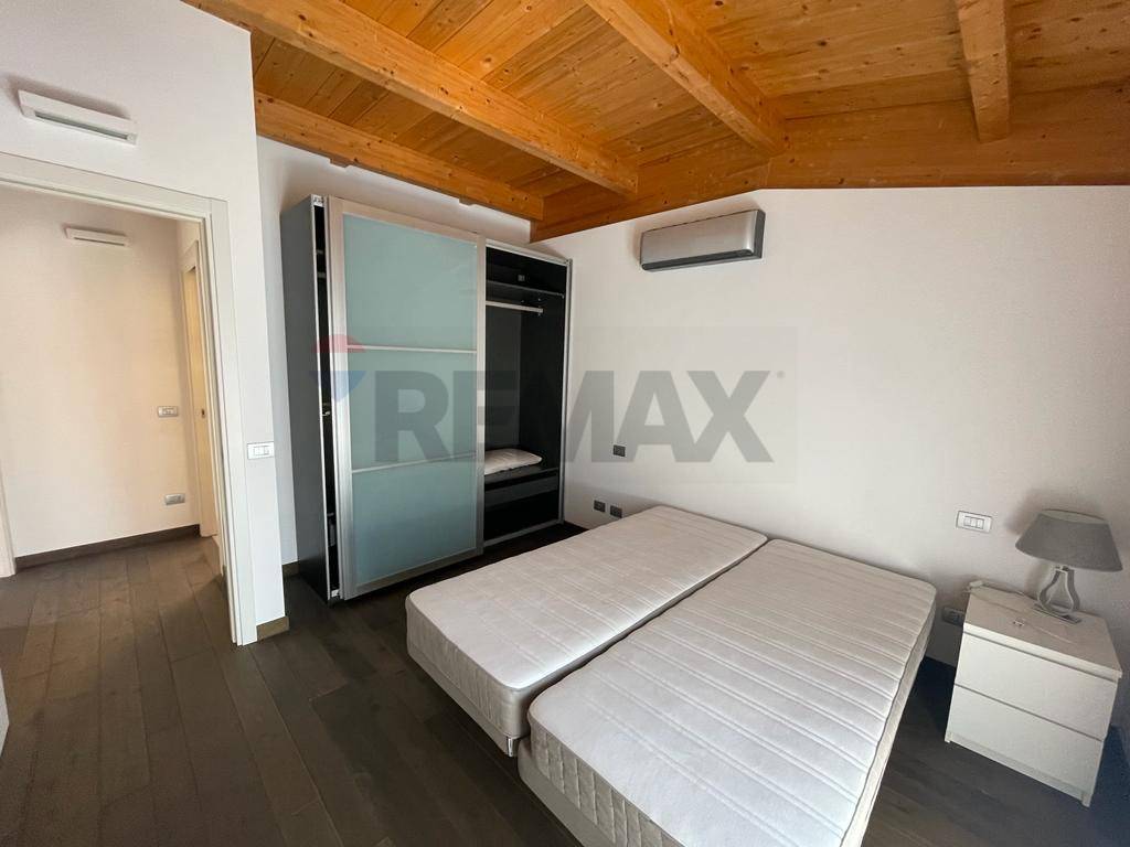 Attico/Mansarda in affitto a Milano, Washington