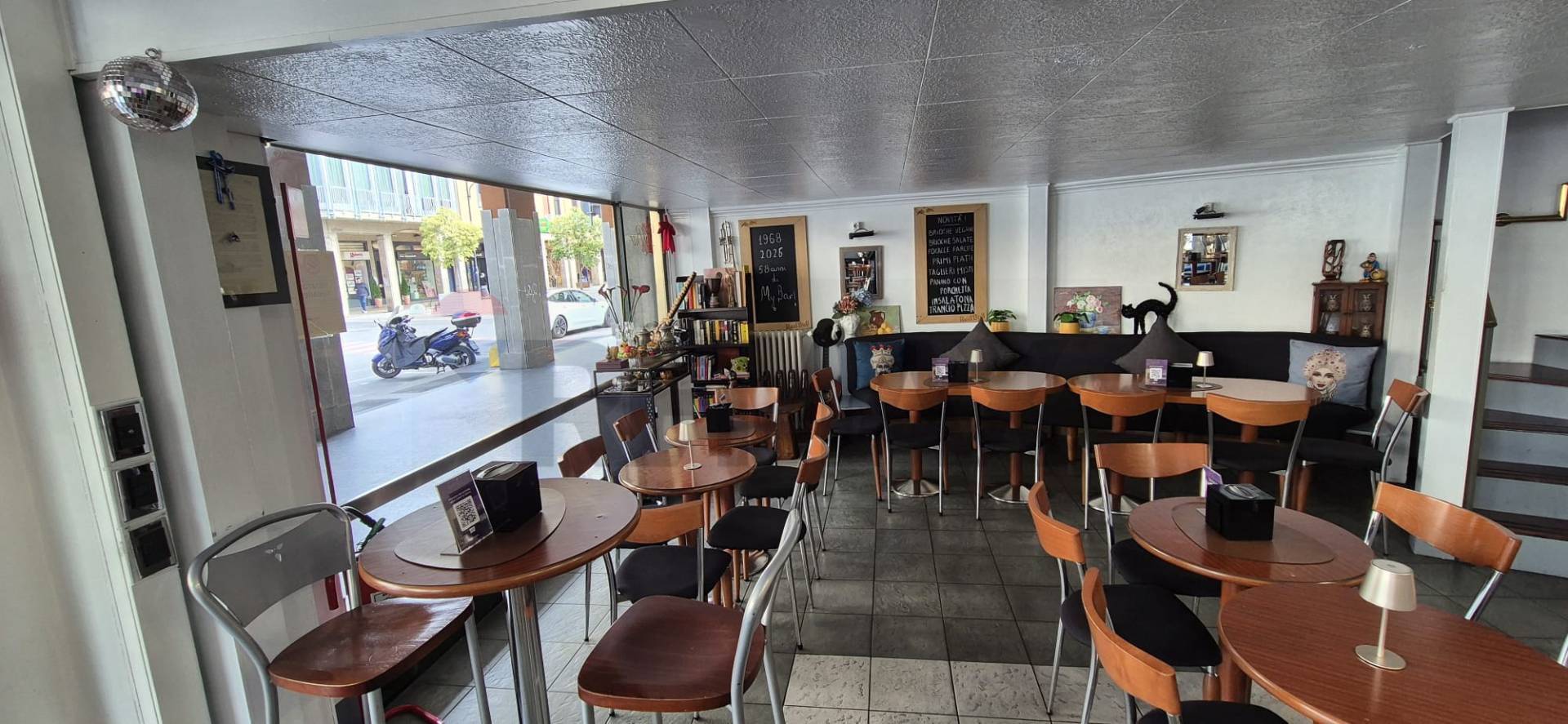Bar in vendita a Busto Arsizio, Centro