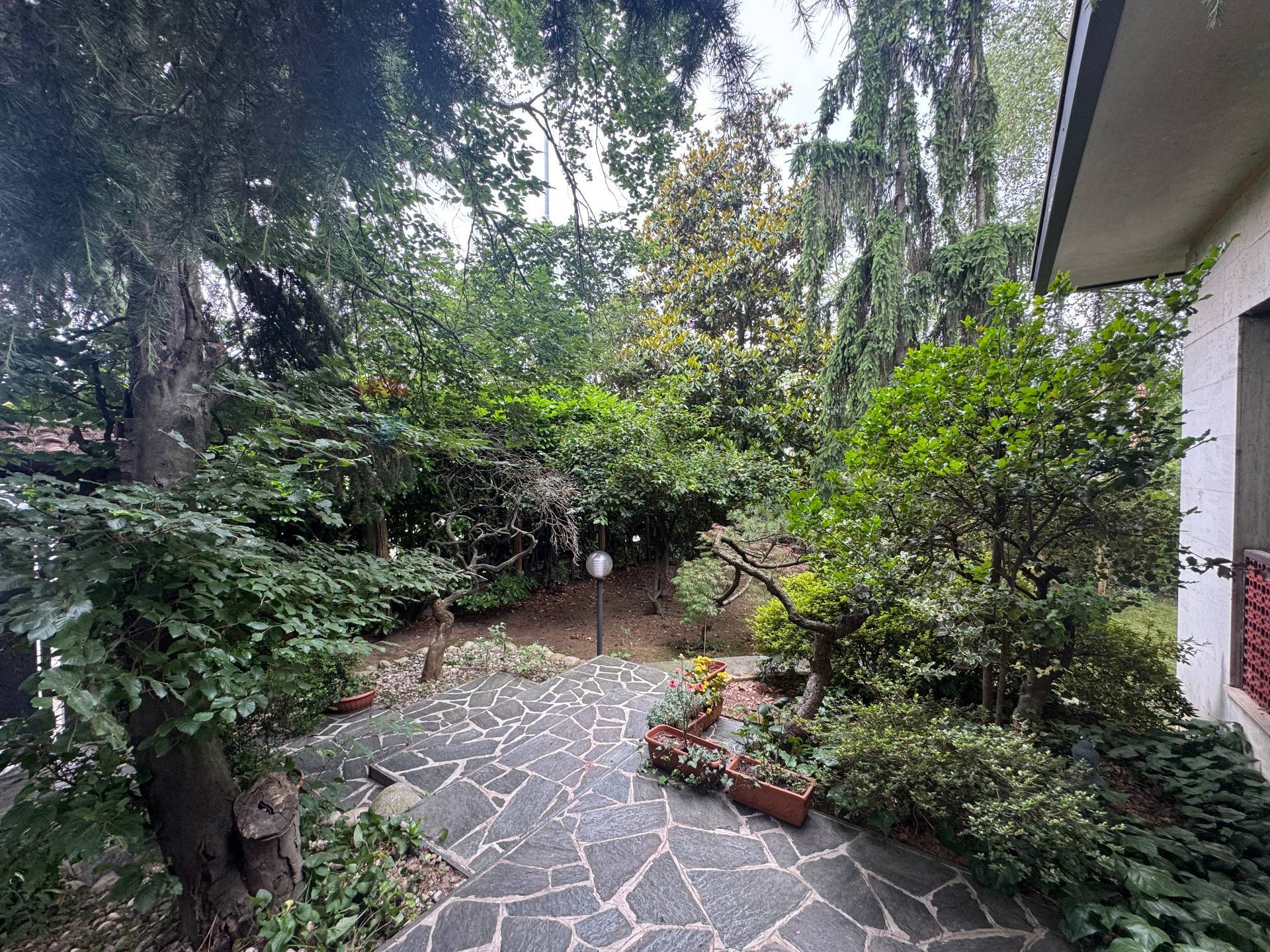 Villa singola in vendita a Legnano, Saronnese