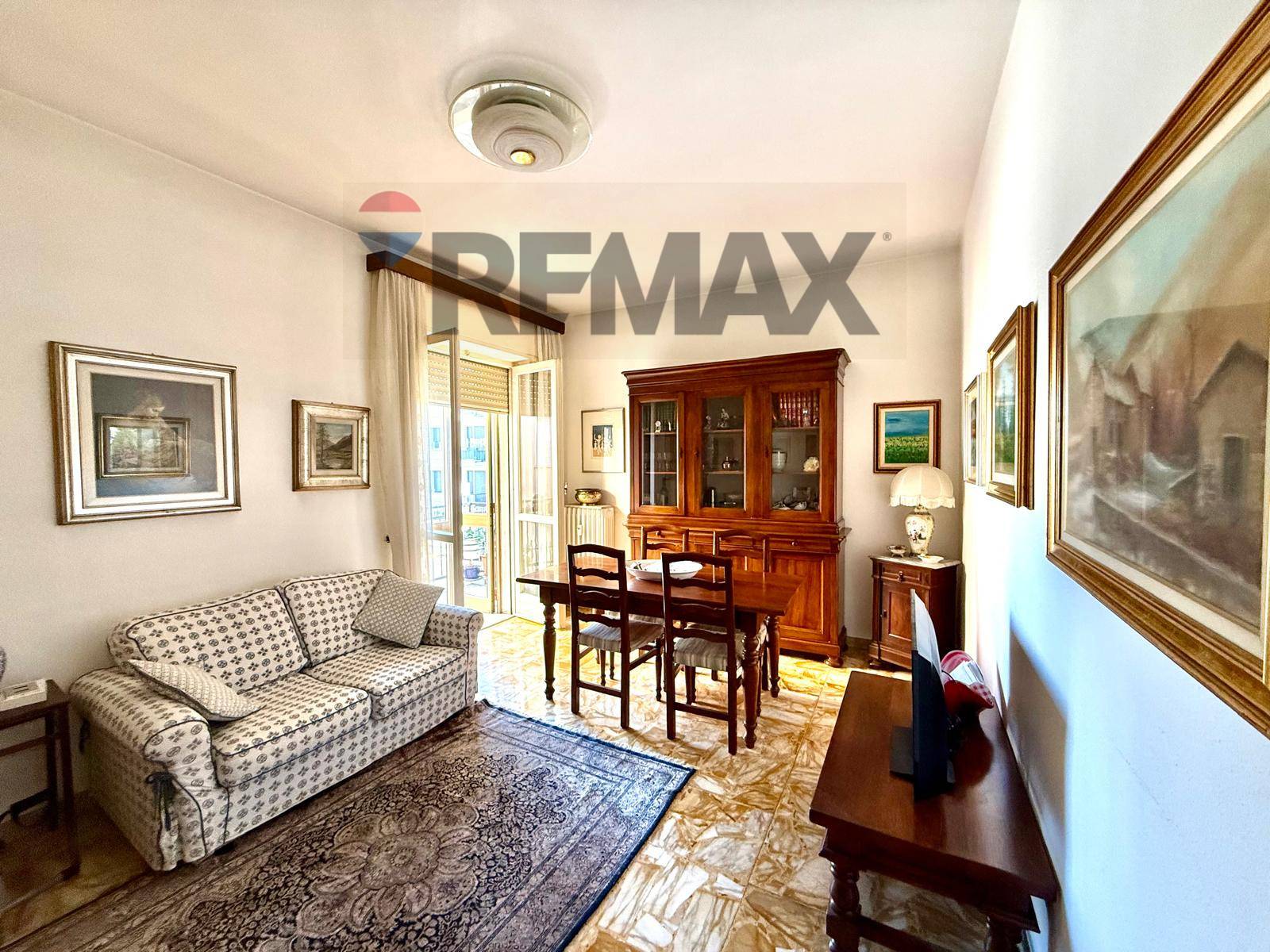 Appartamento in vendita a Legnano, Flora