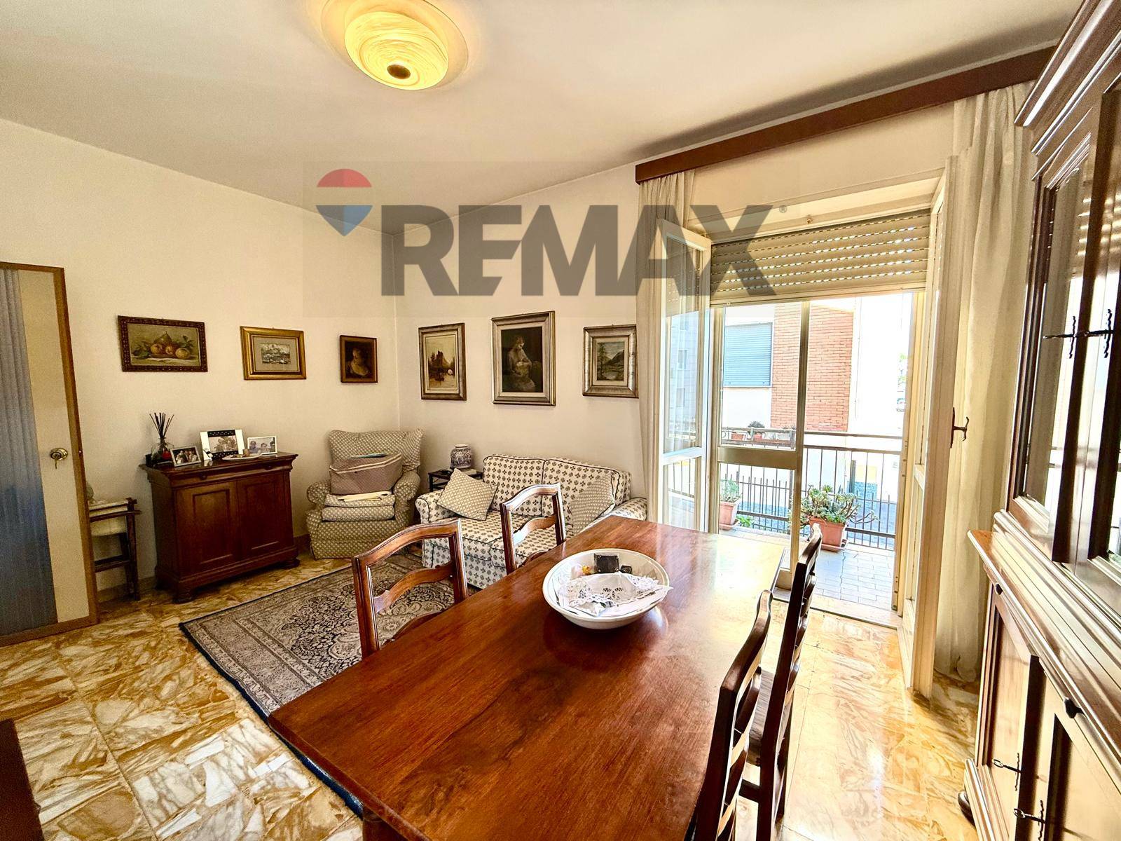 Appartamento in vendita a Legnano, Flora