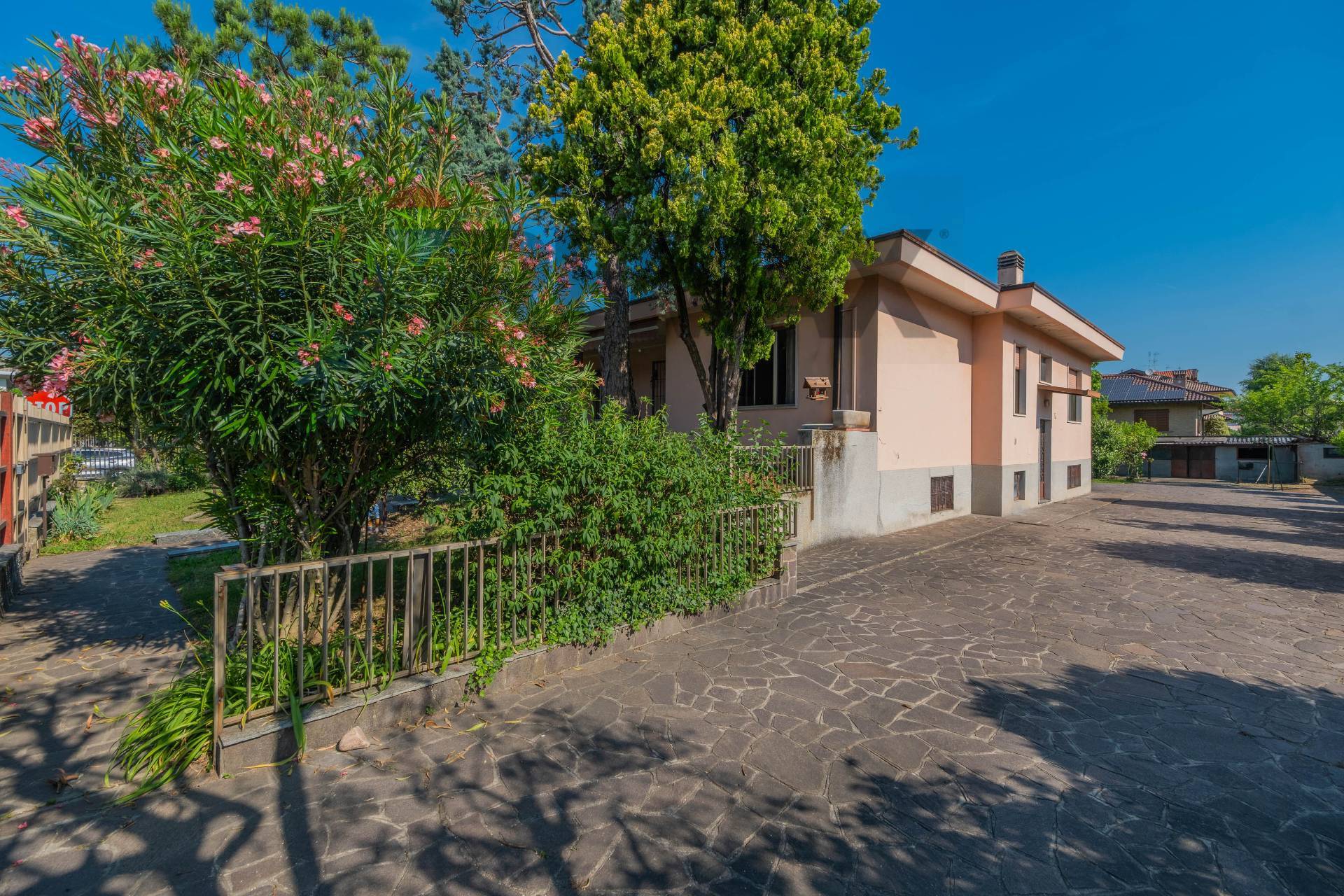 Villa singola in vendita a Arluno