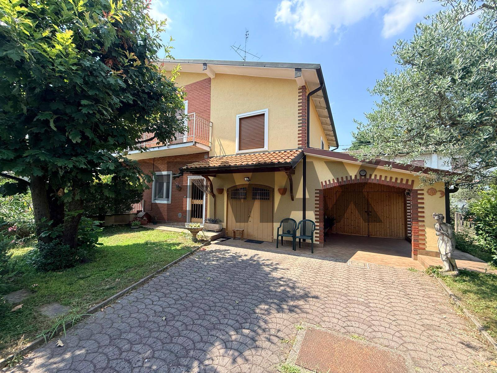 Porzione di villa in vendita a Legnano, Ospedale