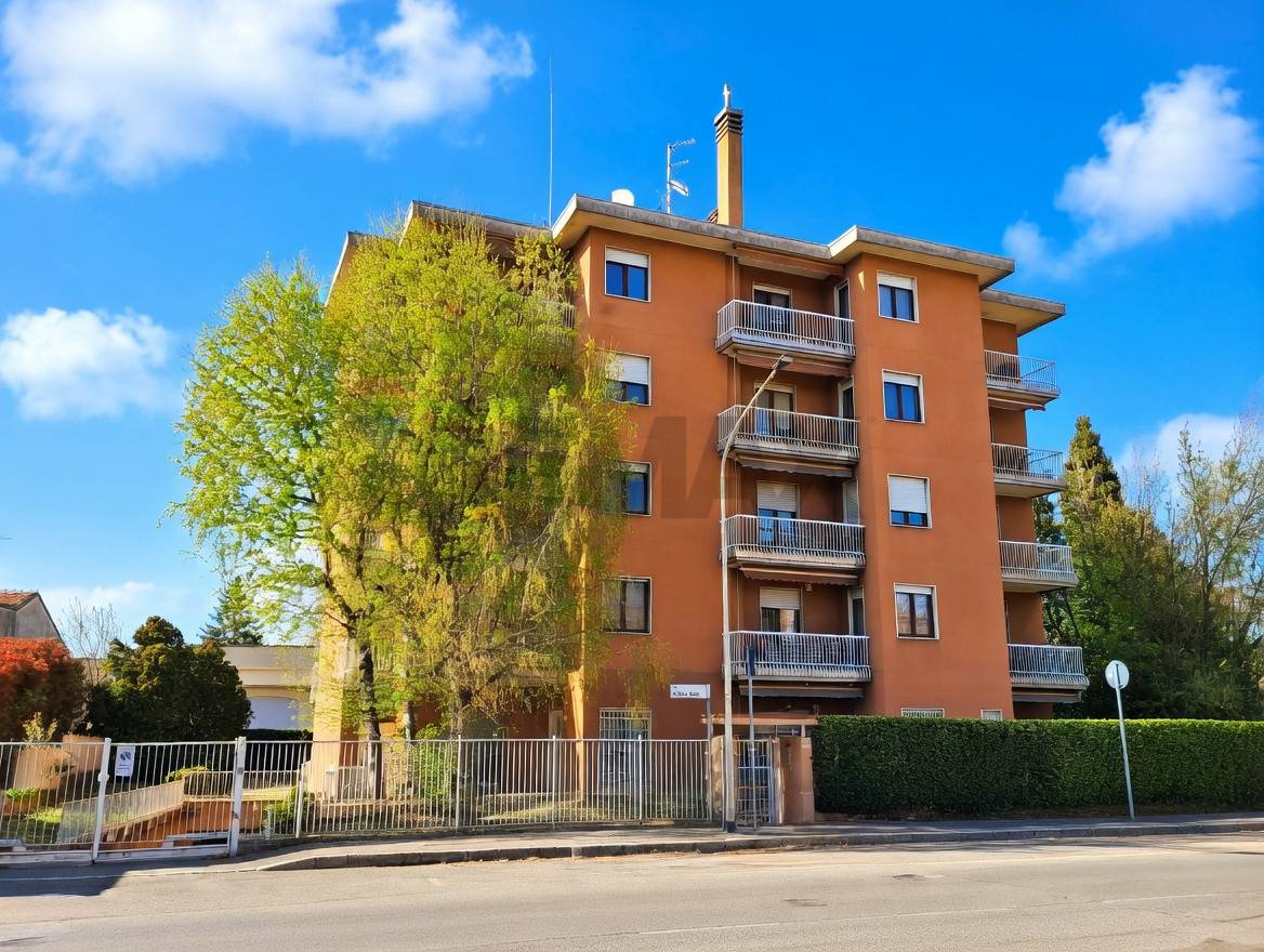 Appartamento in vendita a Legnano, Legnarello
