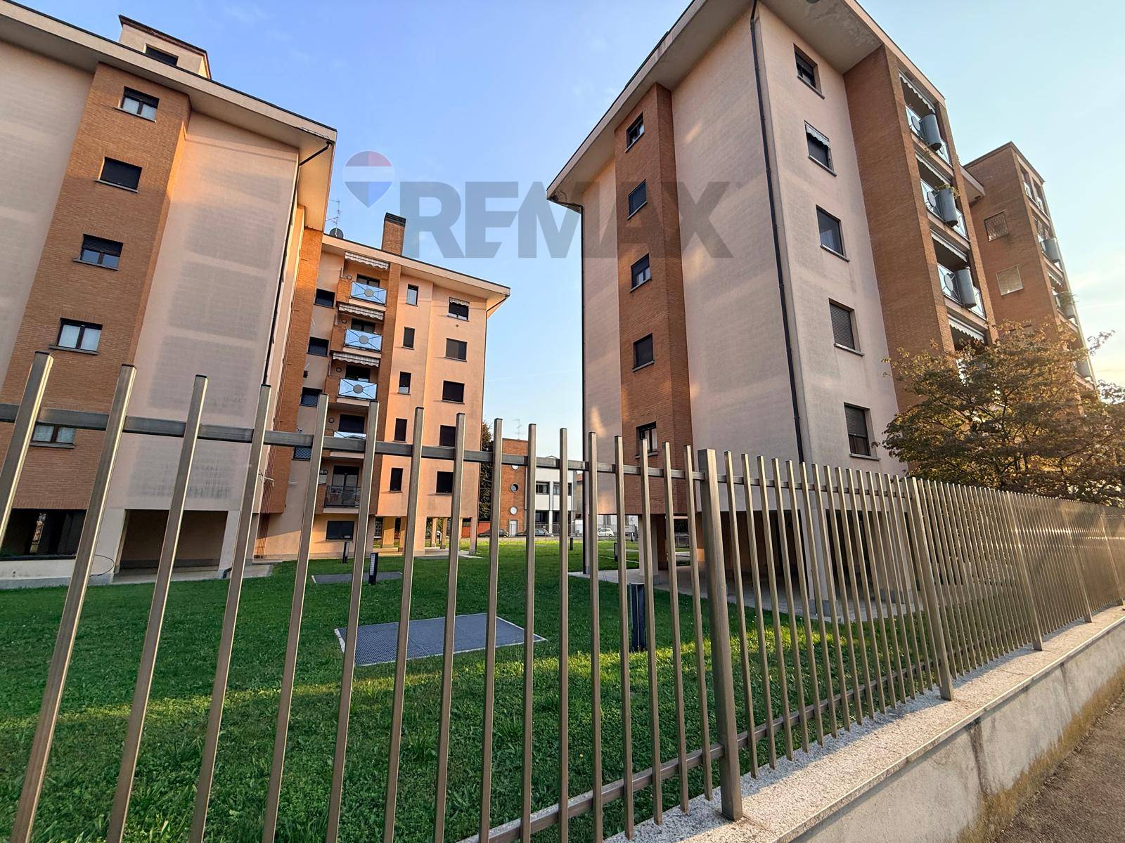 Appartamento in vendita a Legnano, Flora