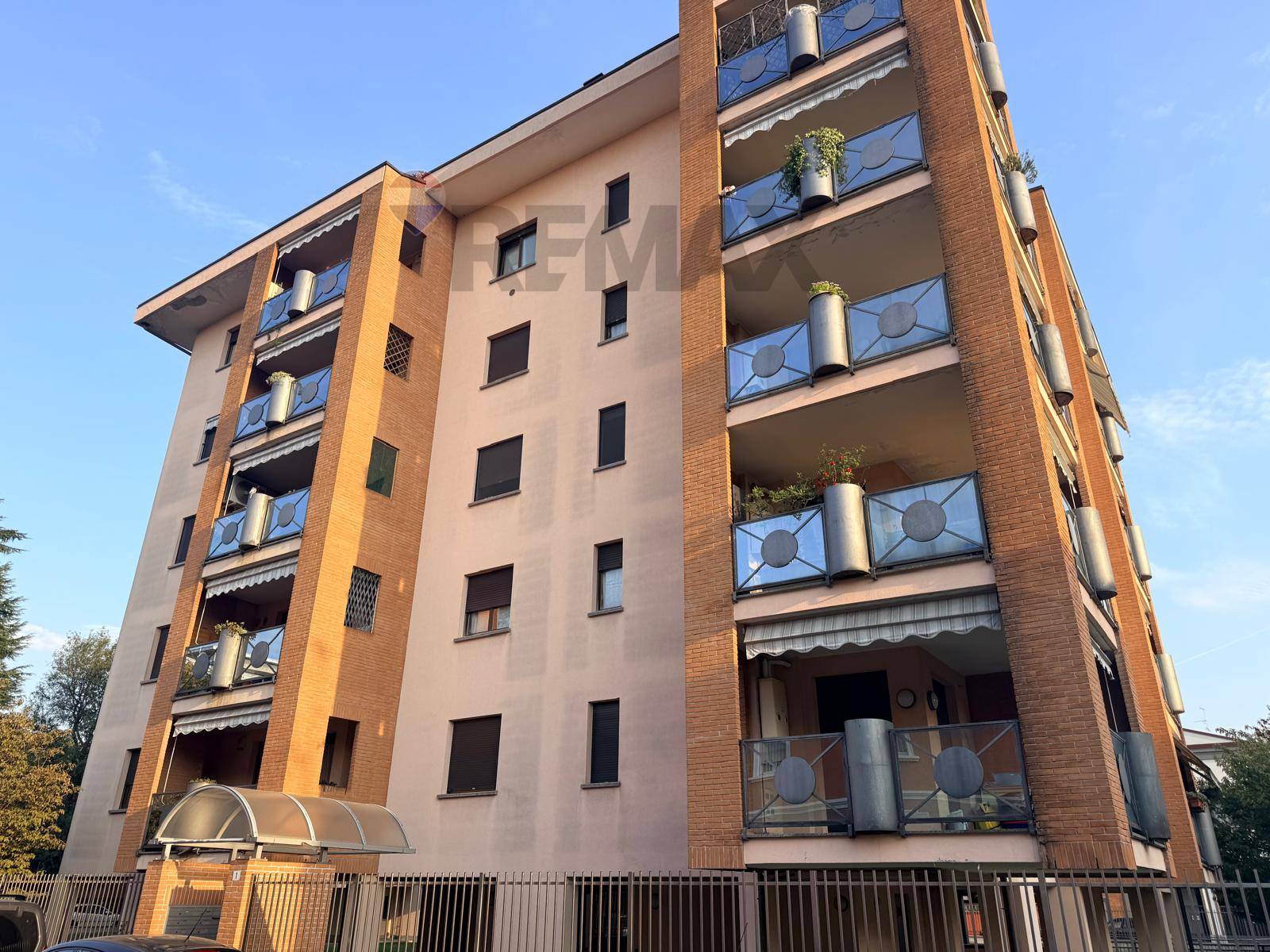 Appartamento in vendita a Legnano, Flora