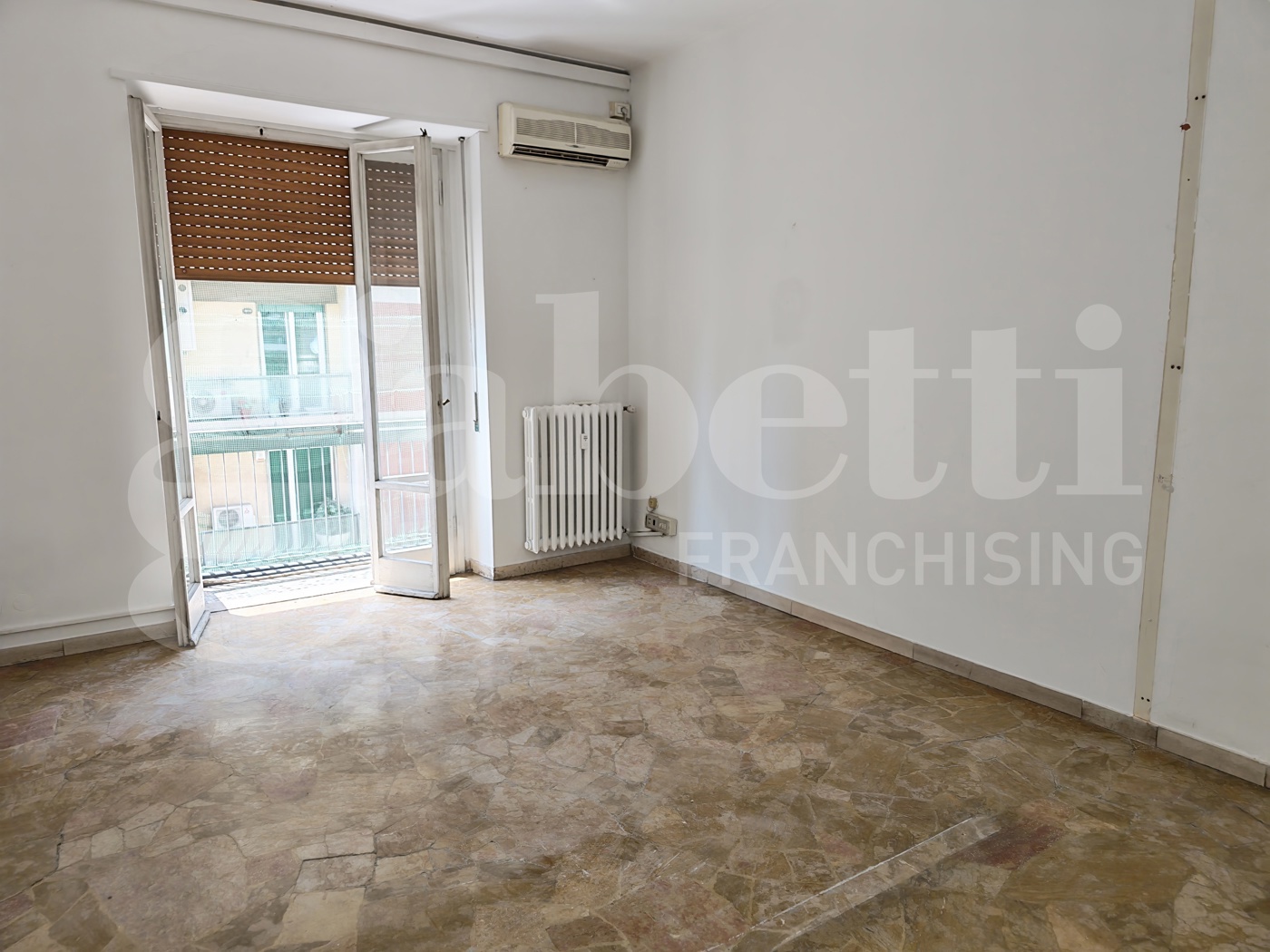 Quadrilocale da ristrutturare a Firenze
