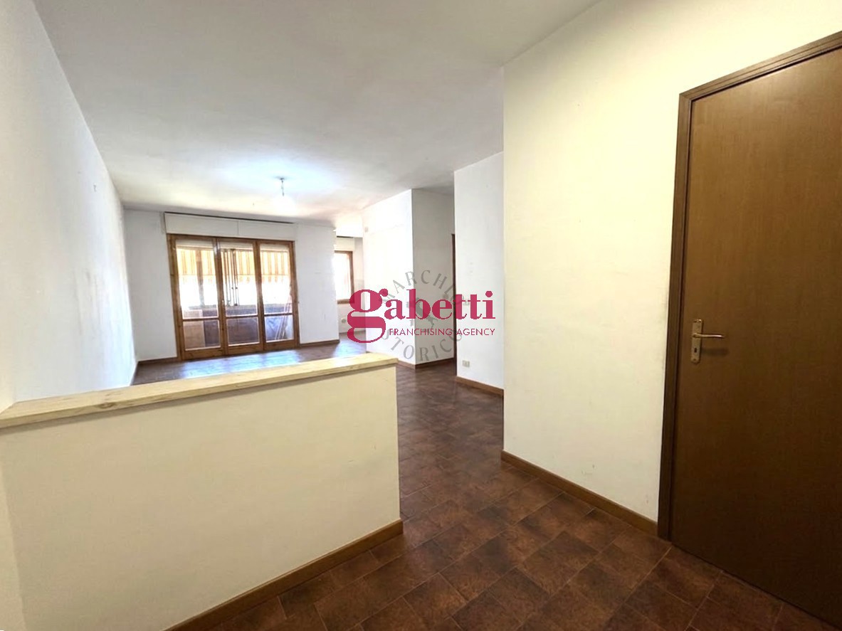 Appartamento da ristrutturare a Scandicci