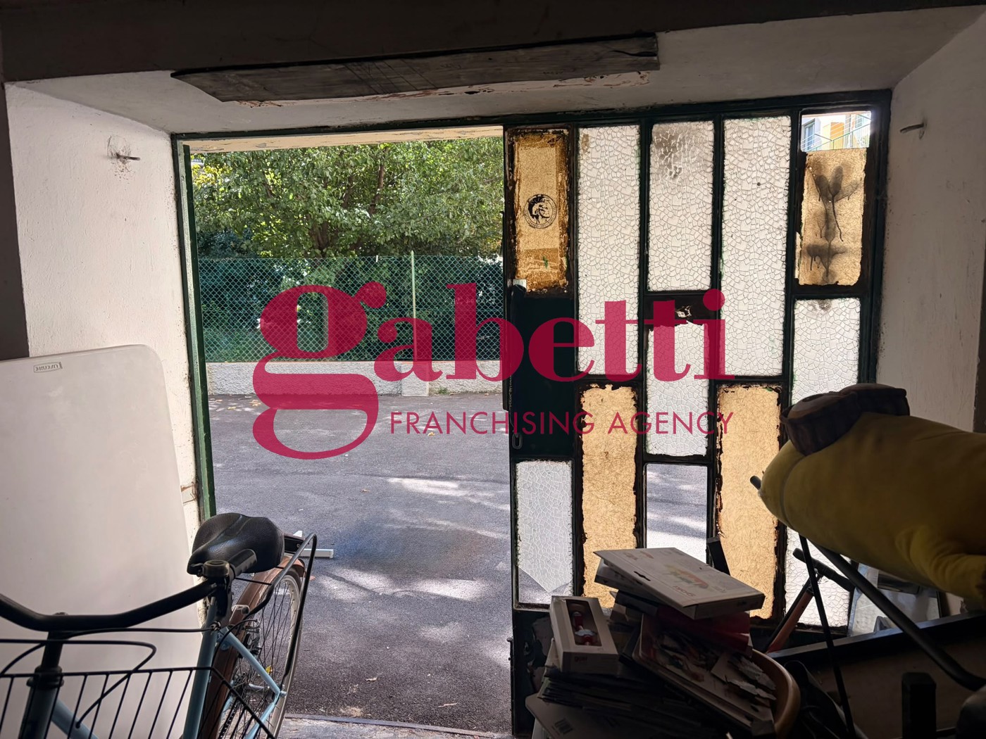 Box/Garage 11mq in vendita a Firenze