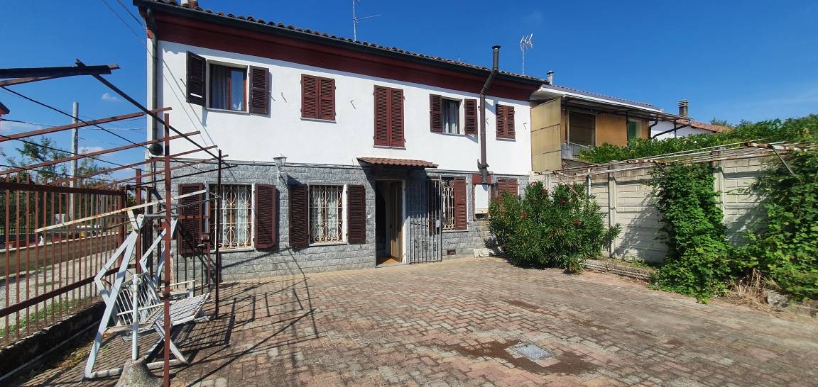 Casa singola in vendita a Alessandria, Cabanette