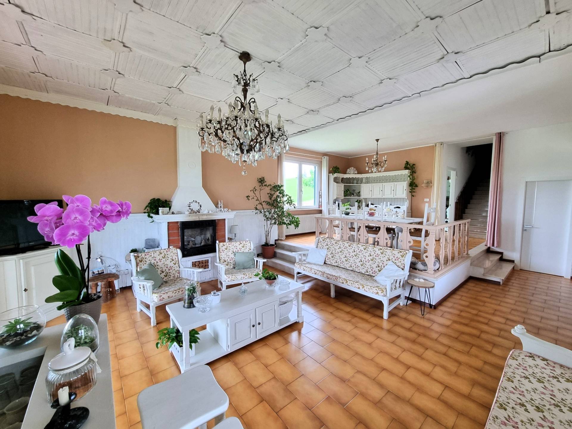 Villa in vendita a Pietra Marazzi