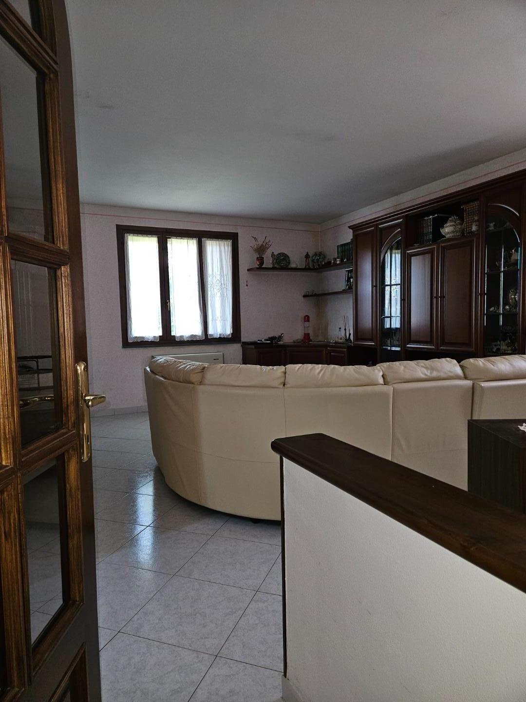 Villa con giardino, Pisa riglione oratoio