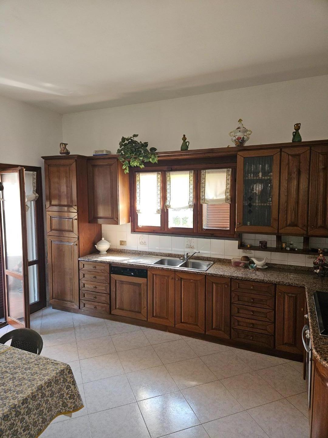 Villa con giardino, Pisa riglione oratoio