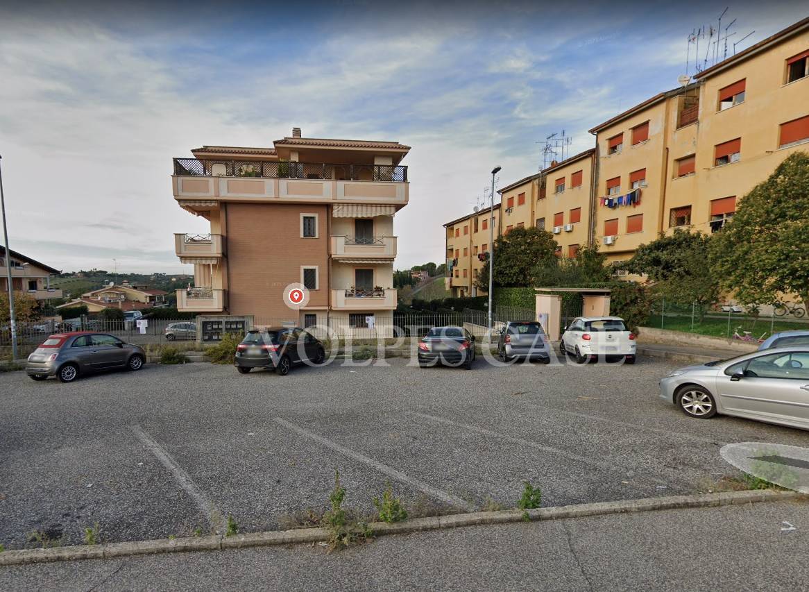 Locale/Negozio in vendita a Fonte Nuova