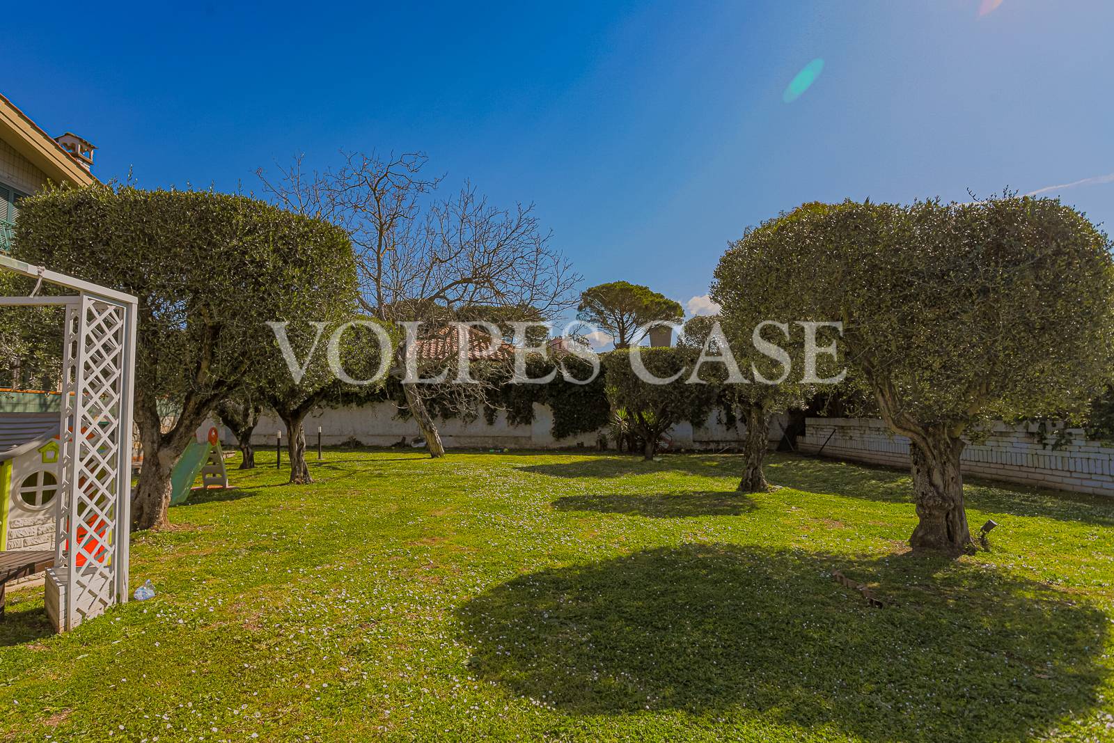 Villa trifamiliare in affitto a Roma, Prato Lauro