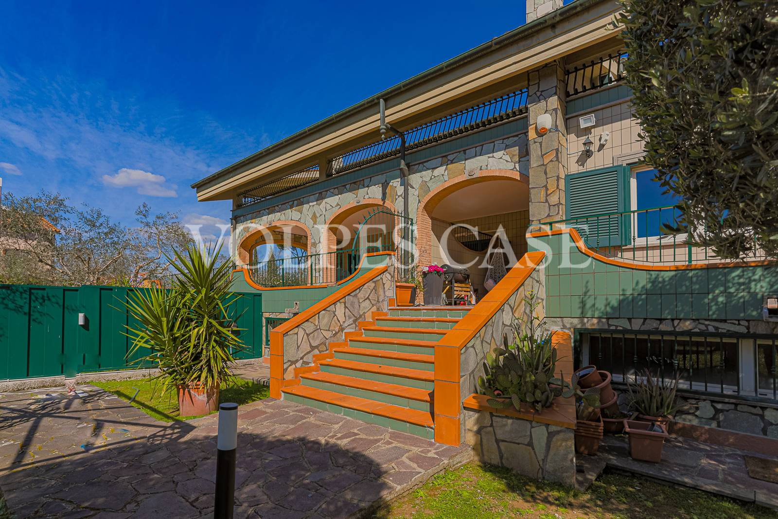 Villa trifamiliare in affitto a Roma, Prato Lauro