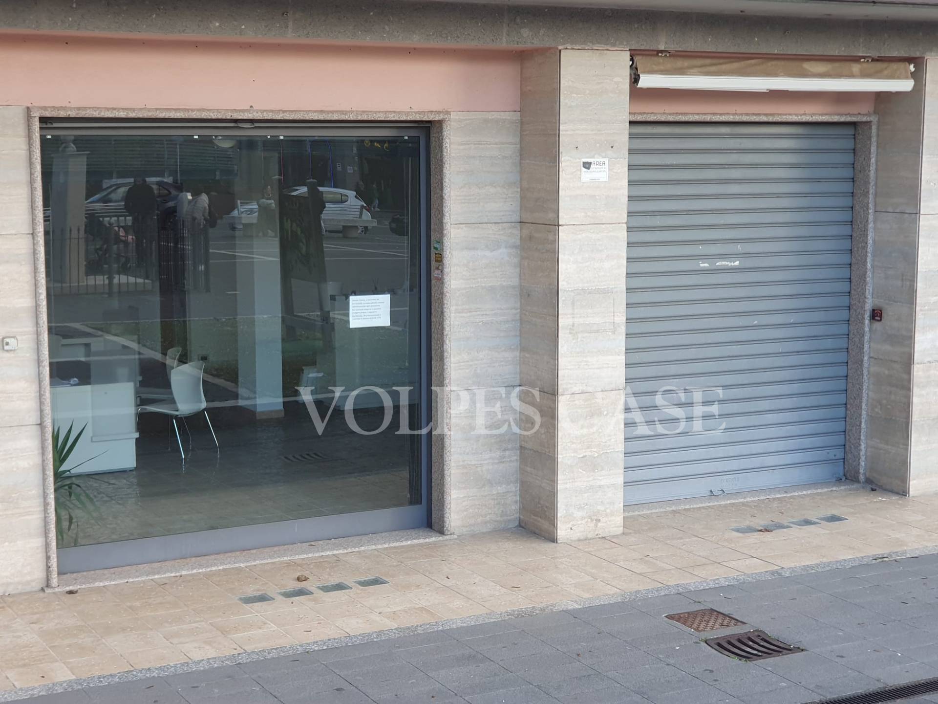 Locale/Negozio in vendita a Fonte Nuova, Tor Lupara