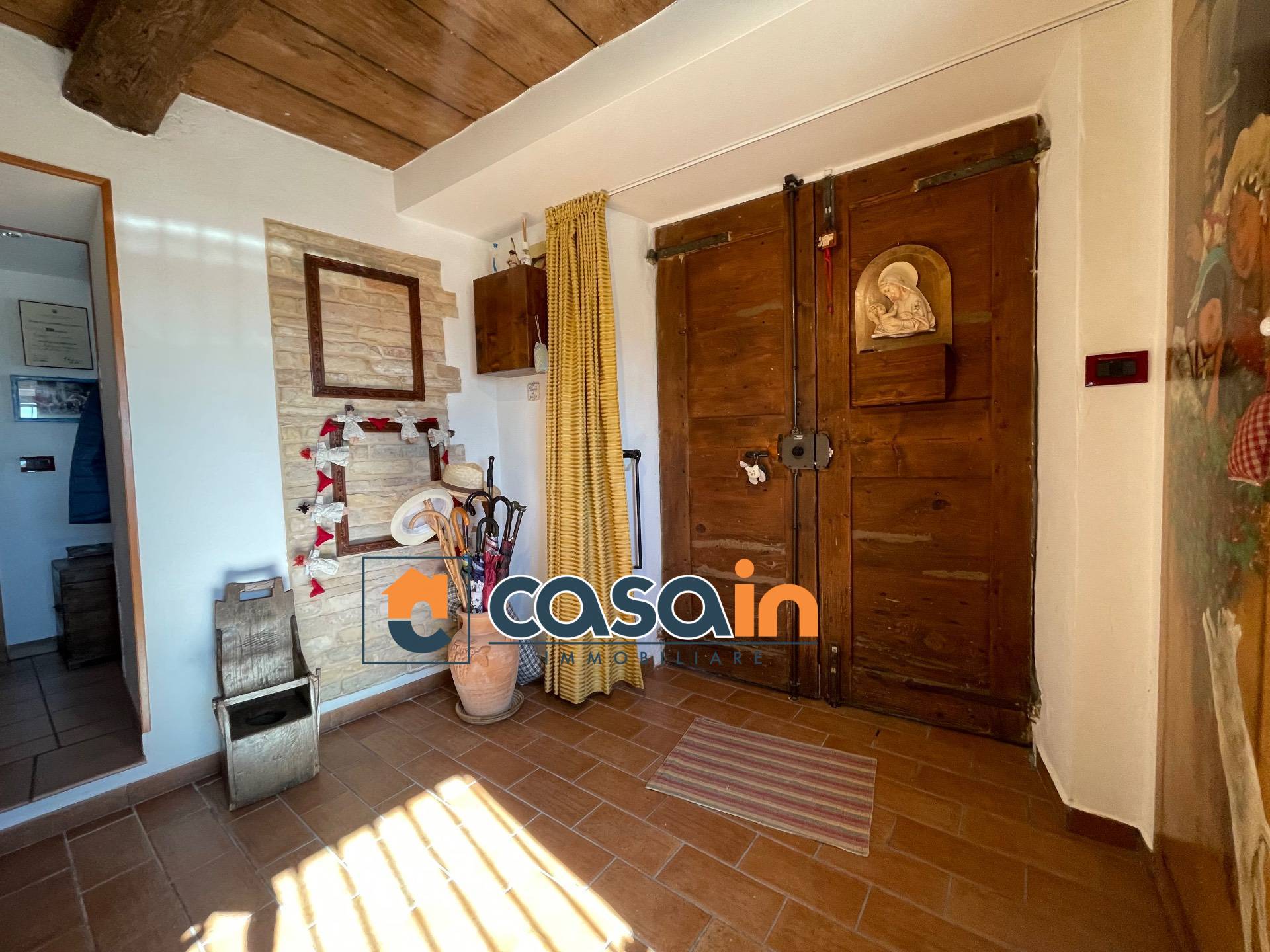 Casa indipendente in vendita a Castignano